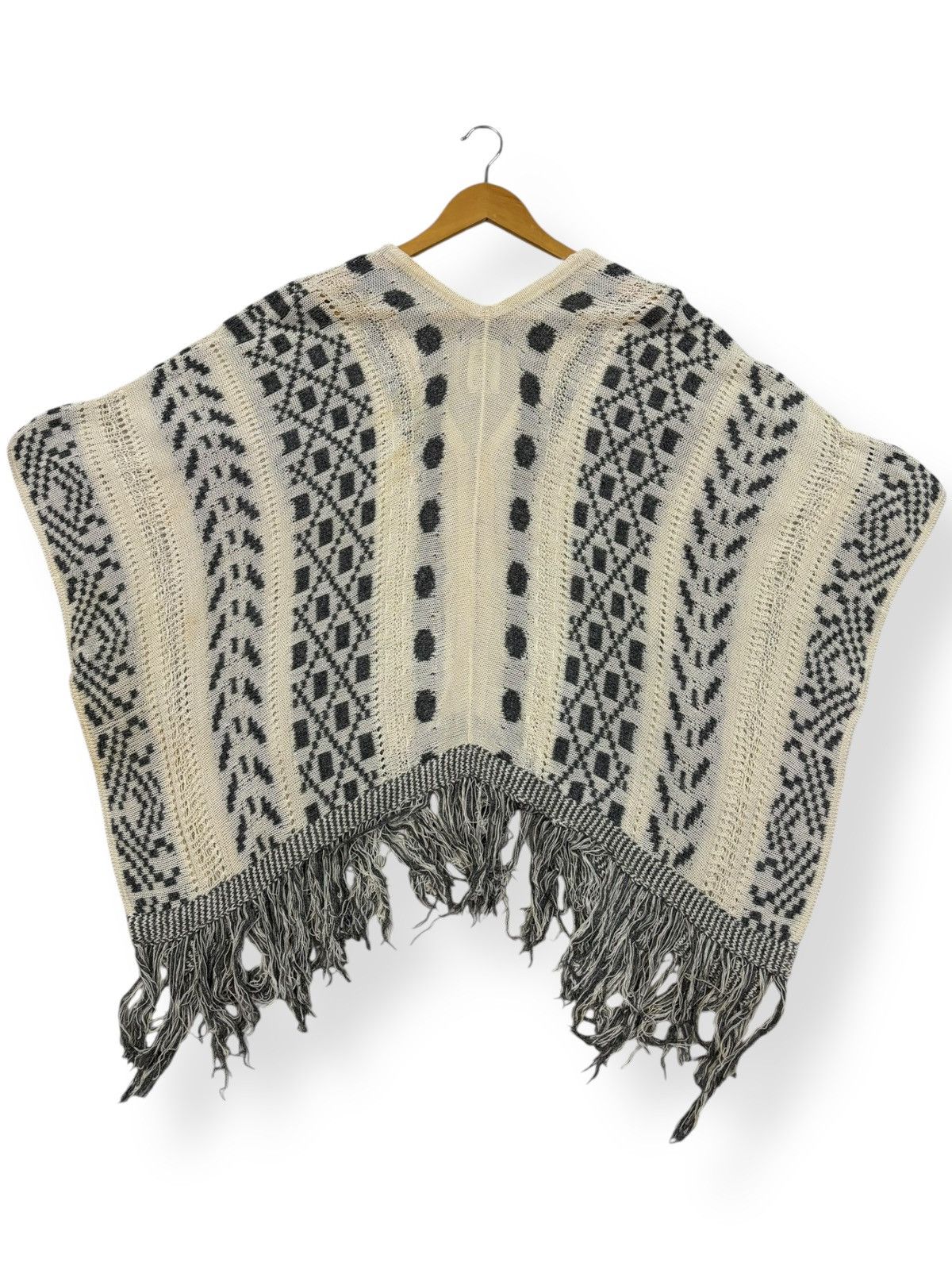 Japanese Brand Stunning Lure Knitted Poncho Cardigan 3/4 Sleeve with Fringe Size ONE SIZE - 4 Thumbnail