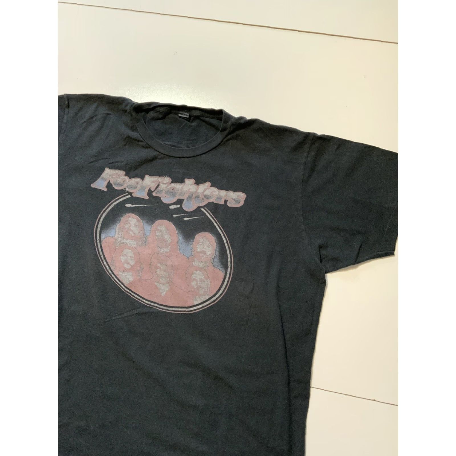 Tultex VINTAGE Foo Fighters Concrete & Gold 2018 World Tour Rock Band Merch S/S Crew T-Shirt LG Men Black Crew Neck Short Sleeve Tee Size US L / EU 52-54 / 3 - 5 Thumbnail