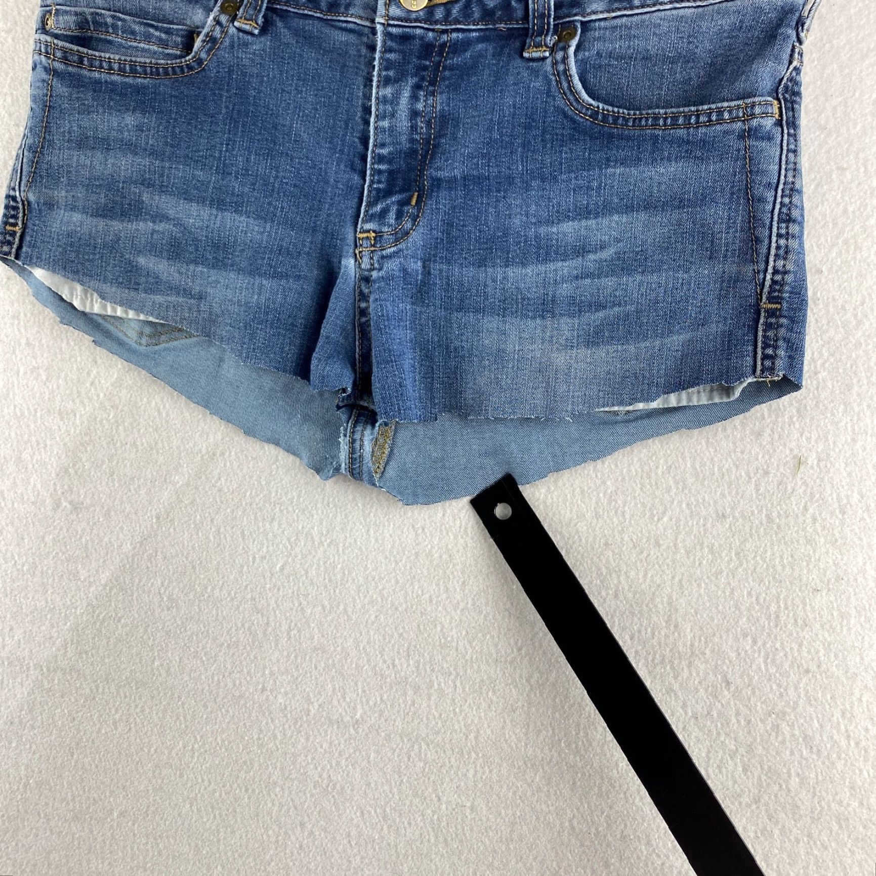 Carhartt Carhartt Cutoff Shorts Womens 12 Blue Stretch Denim Dark Wash Size 34" / US 12 / IT 48 - 3 Thumbnail