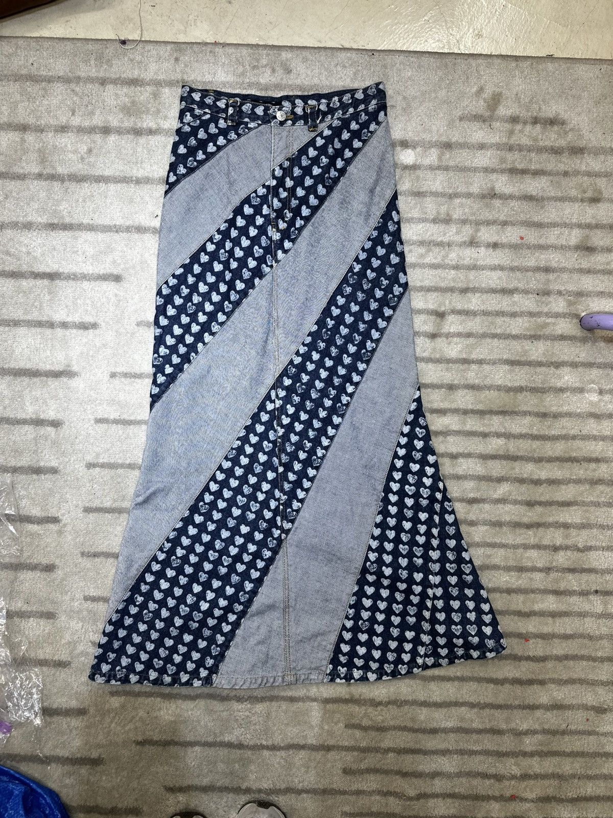 Hysteric Glamour 90s Ozone Community Distressed Heart Print Denim Maxi Skirt Size 24" / US 00 / IT 34 - 1 Thumbnail