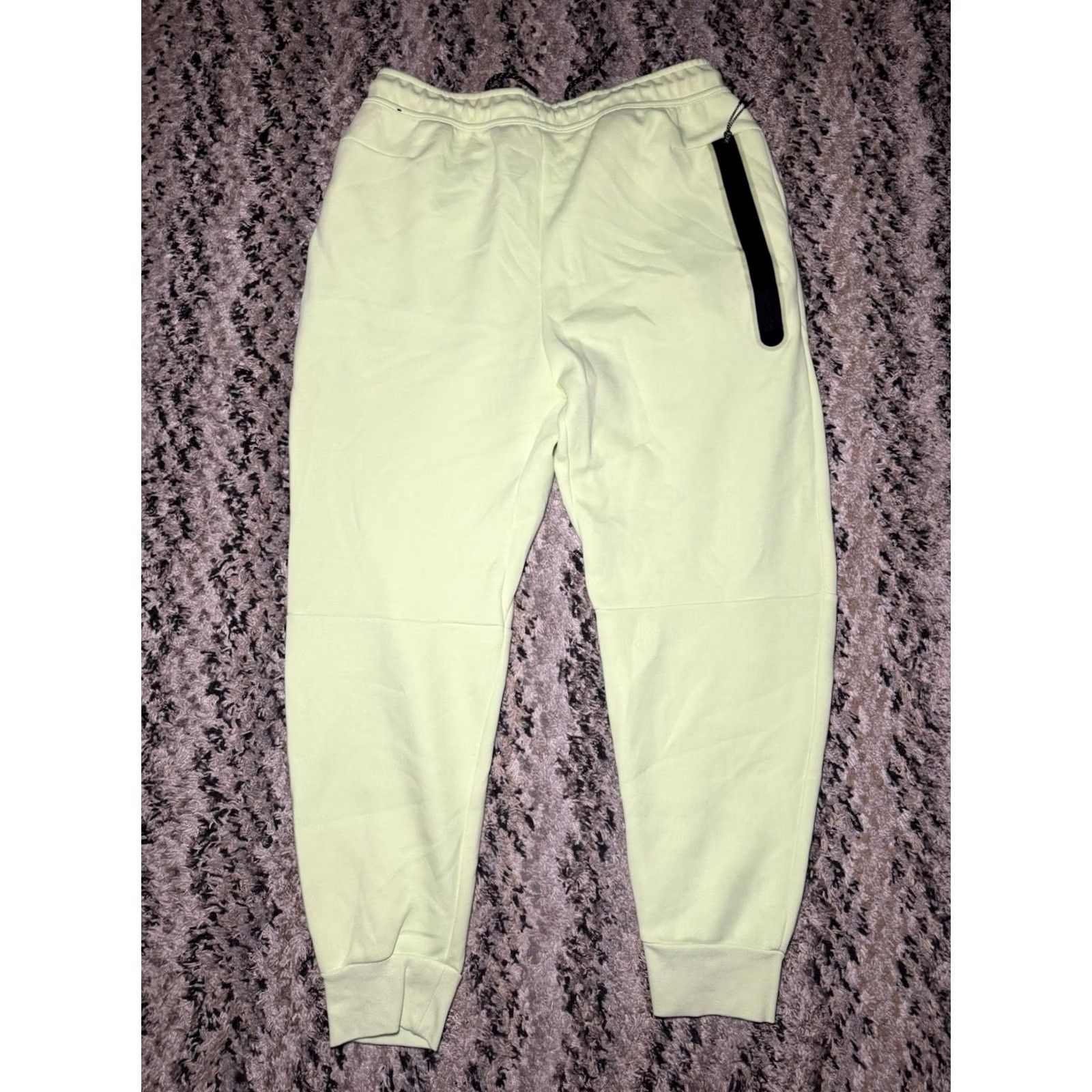 Nike Nike Tech Fleece Joggers L Adult Green Neon Tapered CU4495-383 Sweatpants Mens Regular Fit Size US 33 - 3 Thumbnail
