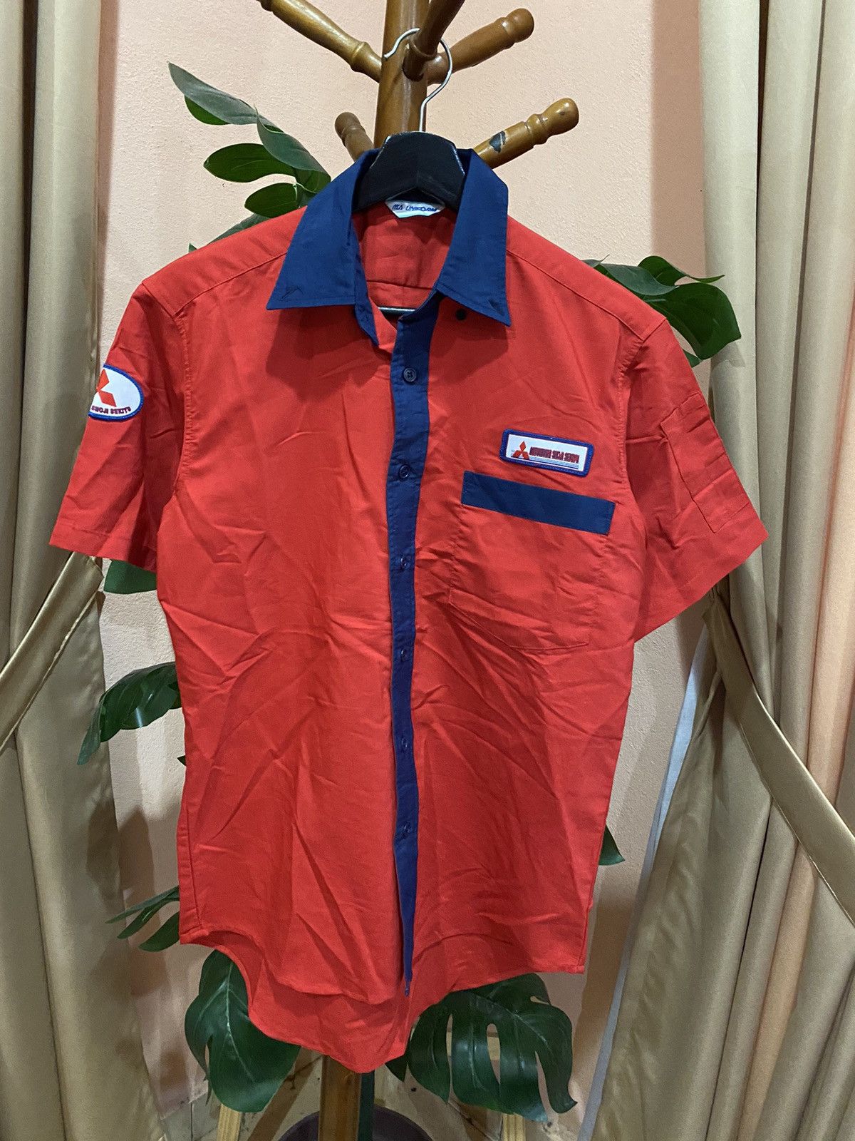 Japanese Brand × Vintage Vintage Mitsubishi Shoji Sekiyu Red and Blue Work Shirt Size US S / EU 44-46 / 1 - 1 Thumbnail