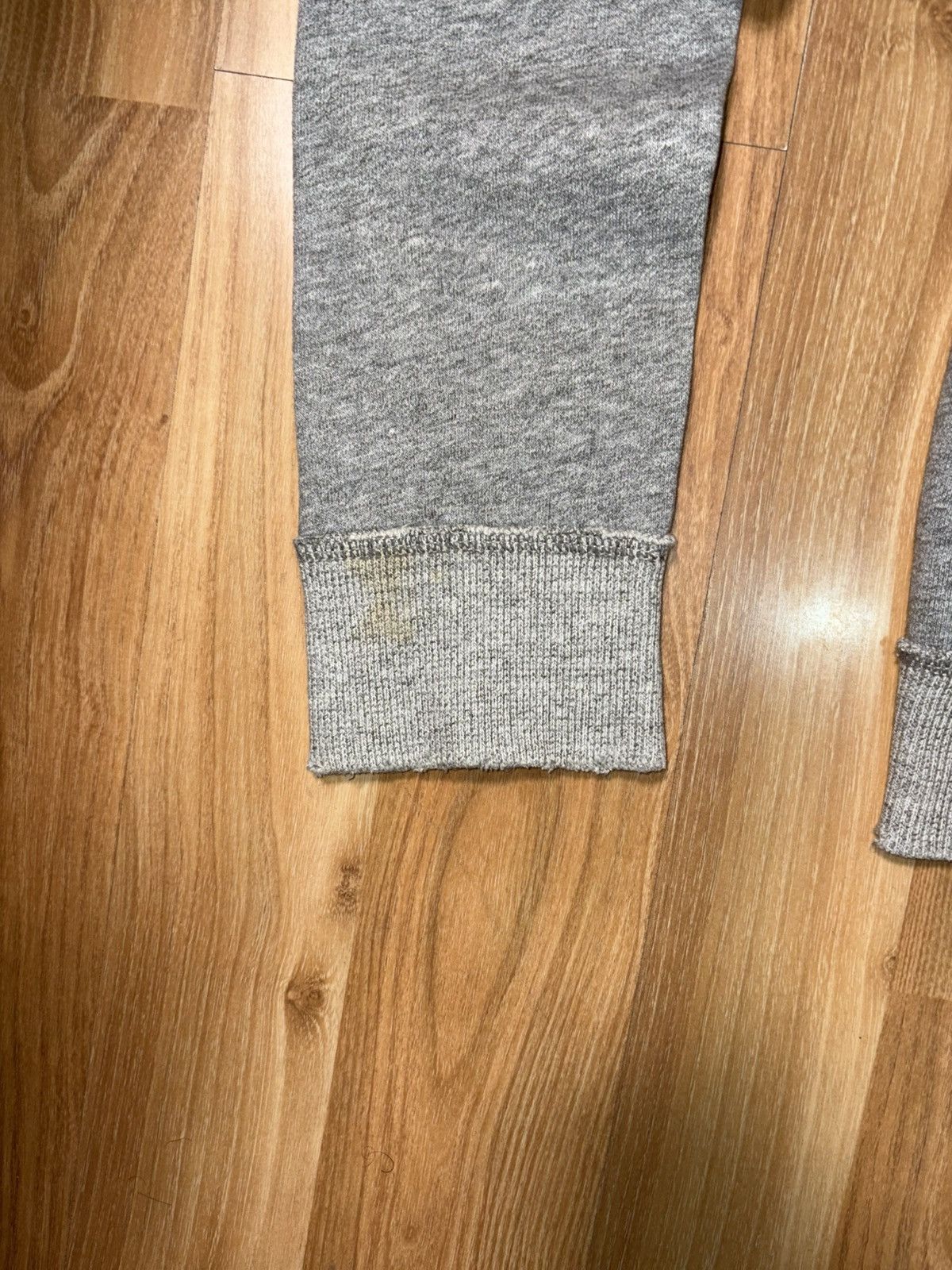 Abercrombie & Fitch Vintage Abercrombie& Fitch Distressed MuscleFit ZipUp Hoodie Size US S / EU 44-46 / 1 - 4 Thumbnail
