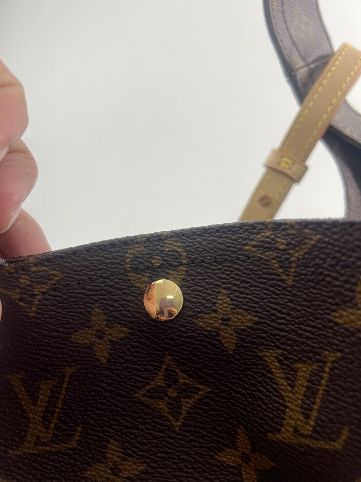 Louis Vuitton Louis Vuitton Atlantis GM Monobram Hand bag Size 40 - 8 Thumbnail