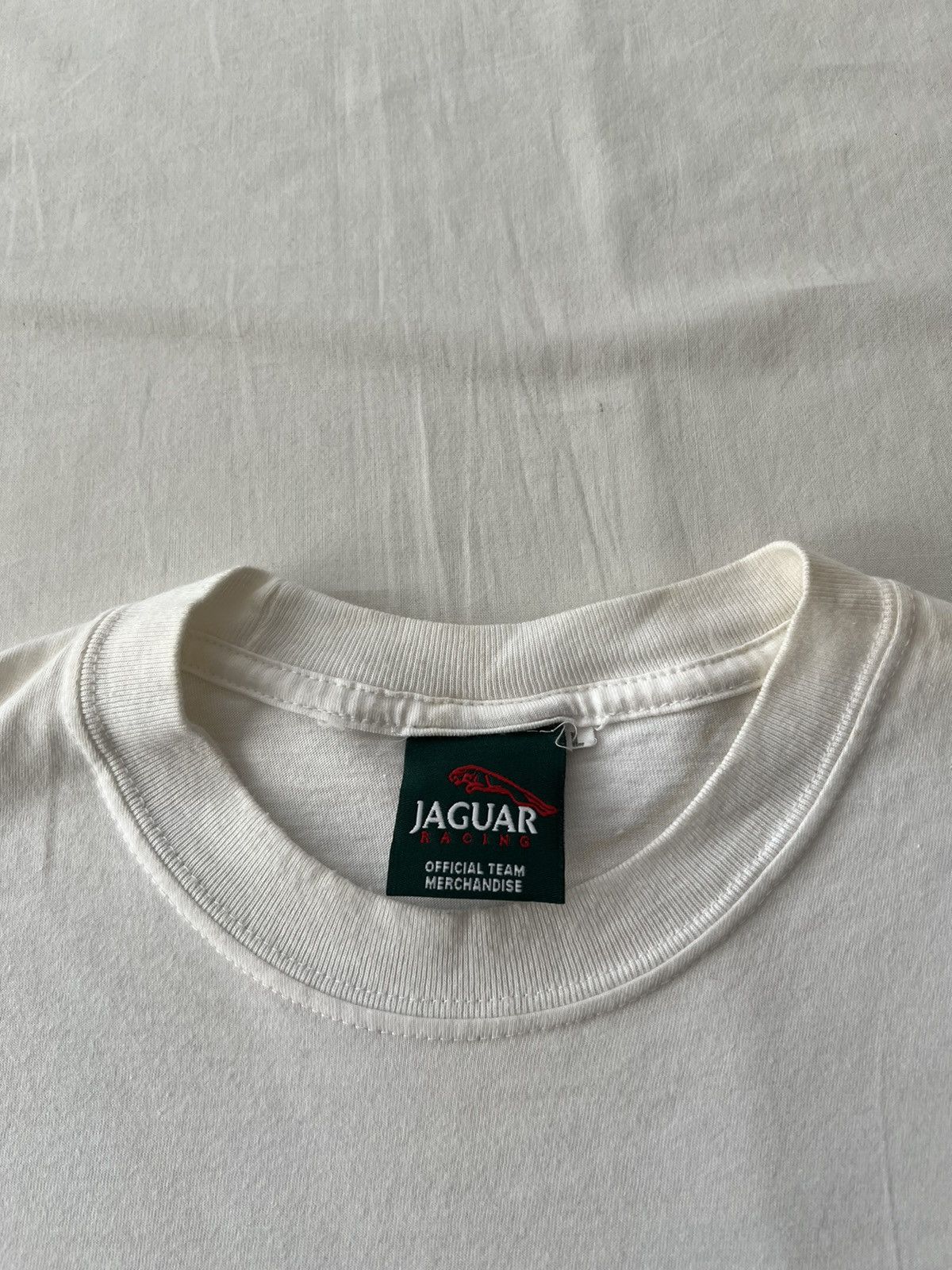 Formula 1 Vintage 2000s Jaguar Racing Formula 1 F1 Cars White T-shirt Size US L / EU 52-54 / 3 - 10 Thumbnail