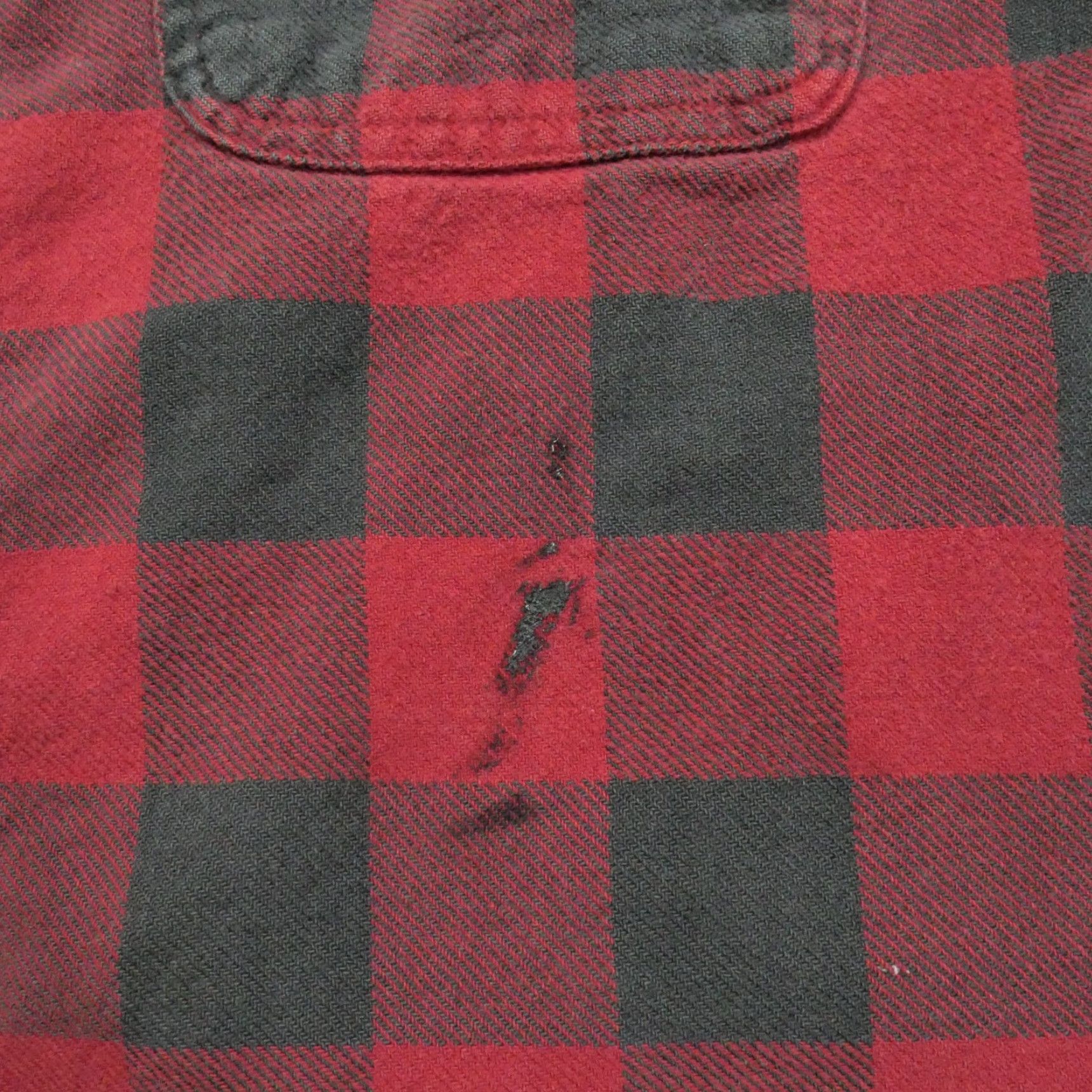 Vintage VINTAGE Northeast Outfitters Flannel Shirt Mens XL Red Black Buffalo Plaid 90s 2000s Workwear Casual Button-Up Pockets Distressed Size US XL / EU 56 / 4 - 4 Thumbnail