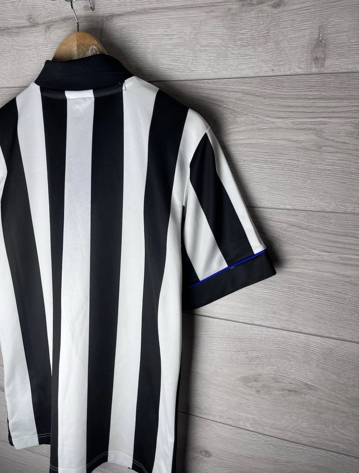 Other Mens soccer jersey Newcastle United score draw size M Size US M / EU 48-50 / 2 - 6 Thumbnail