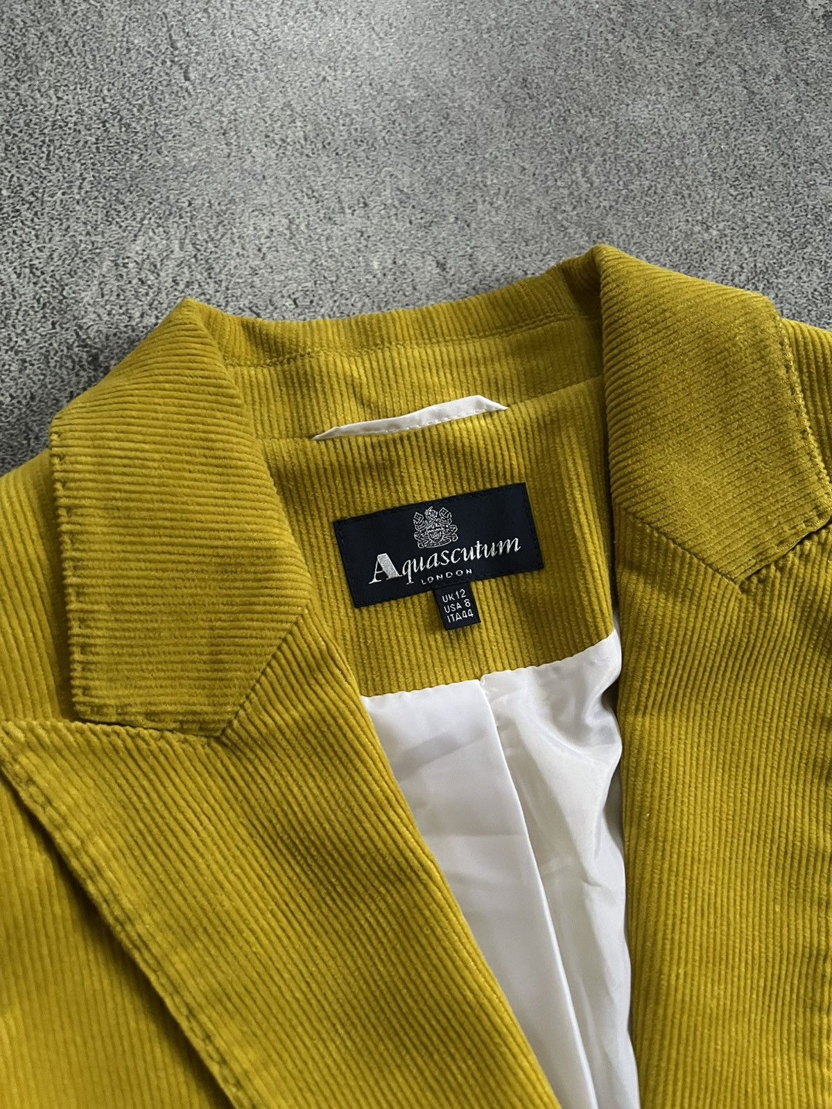 Aquascutum Aquascutum Blazer Size 44 One-Button Cropped Velvet Jacket Size M / US 6-8 / IT 42-44 - 5 Thumbnail