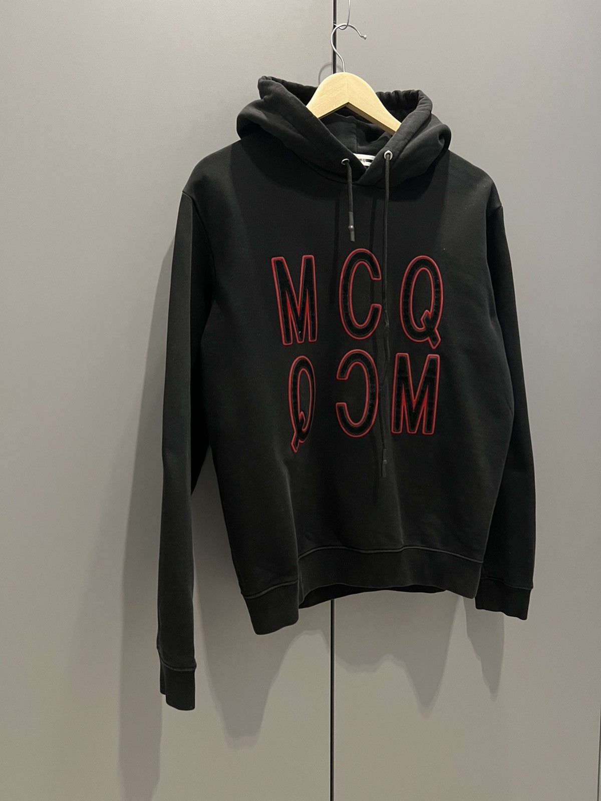 Alexander McQueen MCQ Alexander McQueen Hoodie Logo Reverse Vintage Size US S / EU 44-46 / 1 - 4 Thumbnail