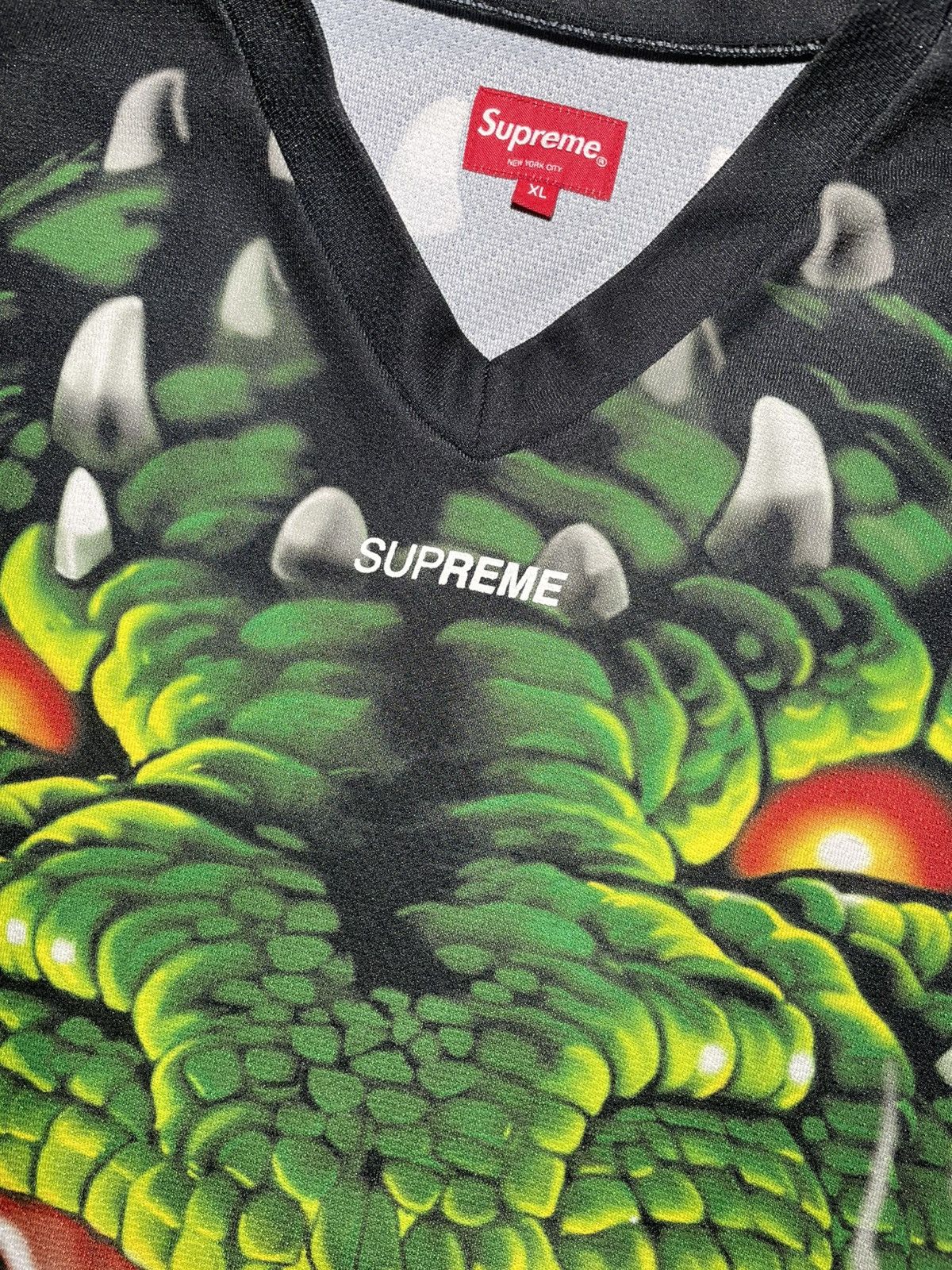 Supreme Supreme Dragon Hockey Jersey (X-Large) Size US XL / EU 56 / 4 - 4 Thumbnail