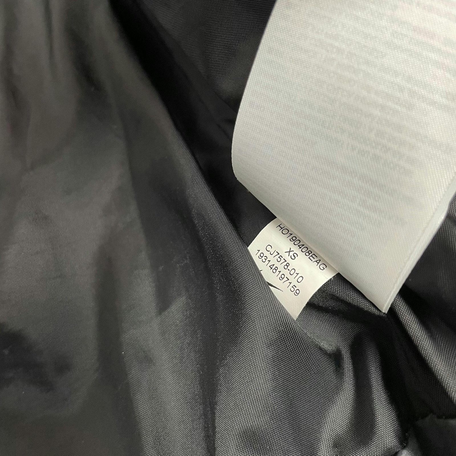 Nike Nike Sportswear Women Black Hooded Full Zip Puffer Jacket XS Size XS / US 0-2 / IT 36-38 - 12 Thumbnail
