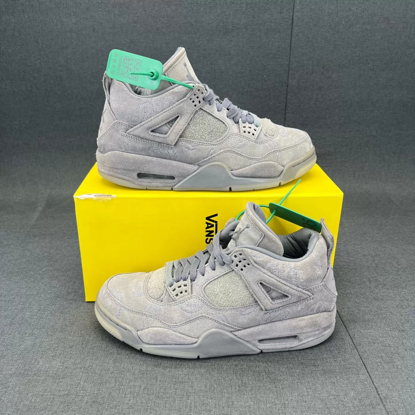 Nike Air Jordan 4 Kaws Gray 41 New With Box Size US 8 / EU 41 - 2 Thumbnail