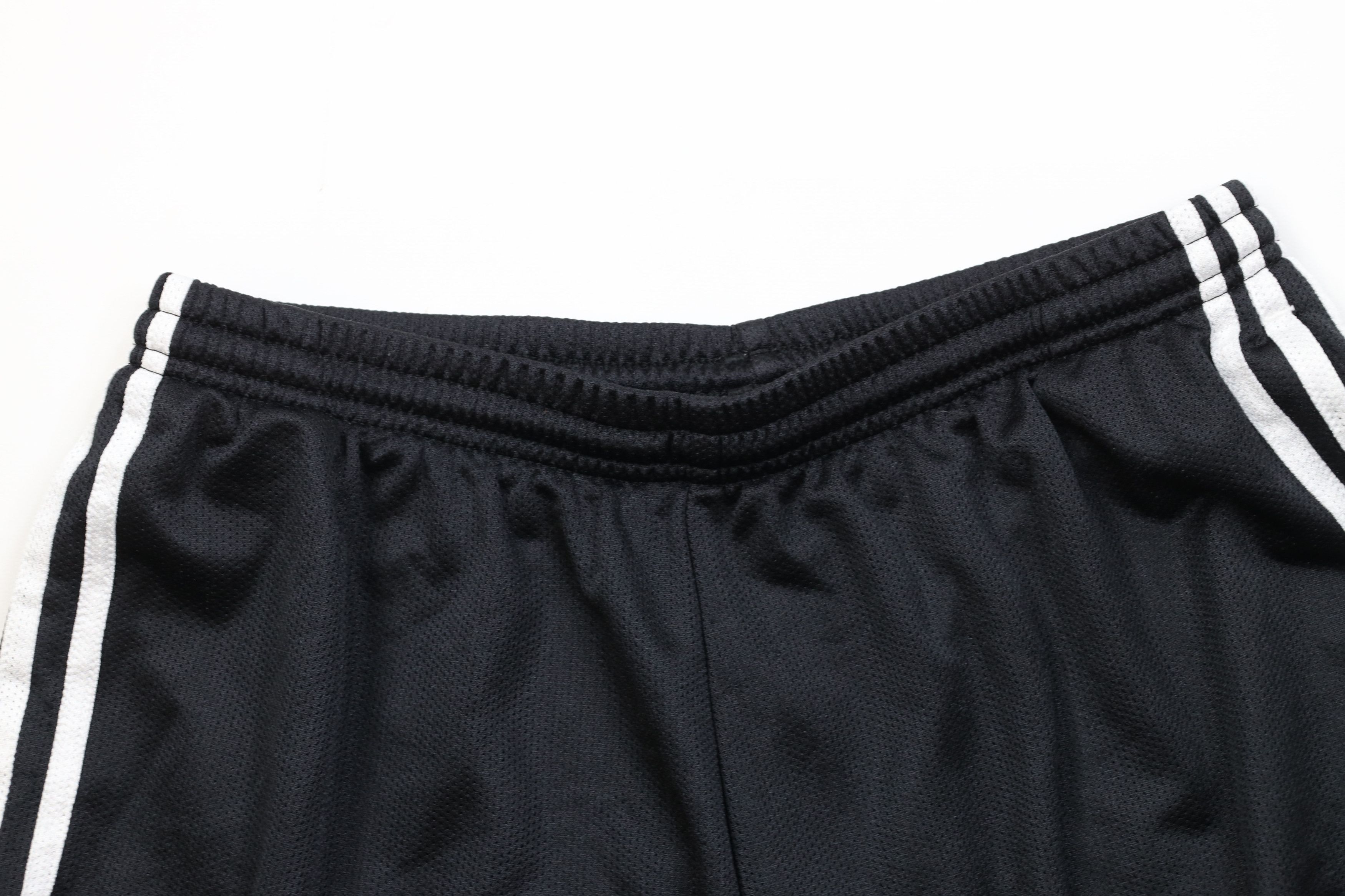 Adidas Vintage Y2K Adidas Striped Mesh Above Knee Shorts Black Size US 34 / EU 50 - 2 Thumbnail