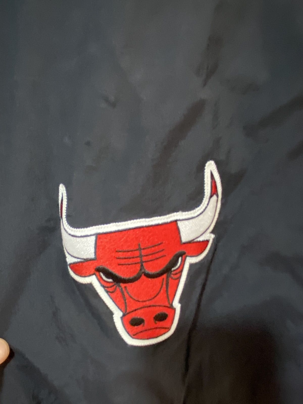 Mitchell & Ness Mitchell & Ness Chicago Bulls jacket, L, black red, used, Size US XL / EU 56 / 4 - 3 Thumbnail