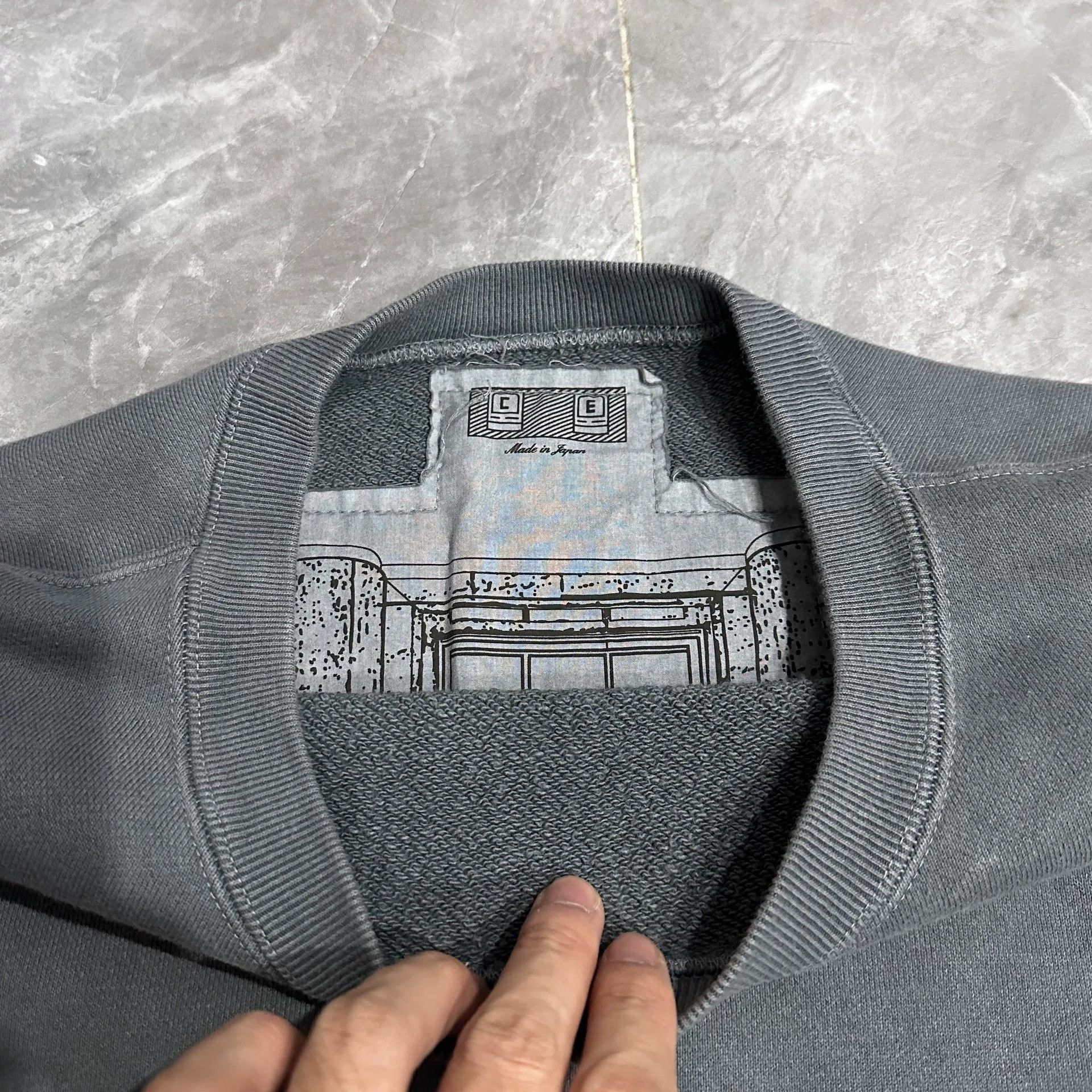 Cav Empt Cav Empt CE Basic Logo Crewneck Sweatshirt Size US L / EU 52-54 / 3 - 4 Thumbnail