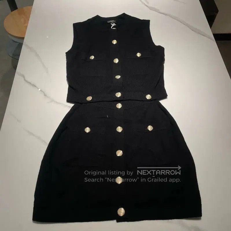 Chanel Chanel Black Knit Dress with Gold Buttons . Size S / US 4 / IT 40 - 1 Thumbnail