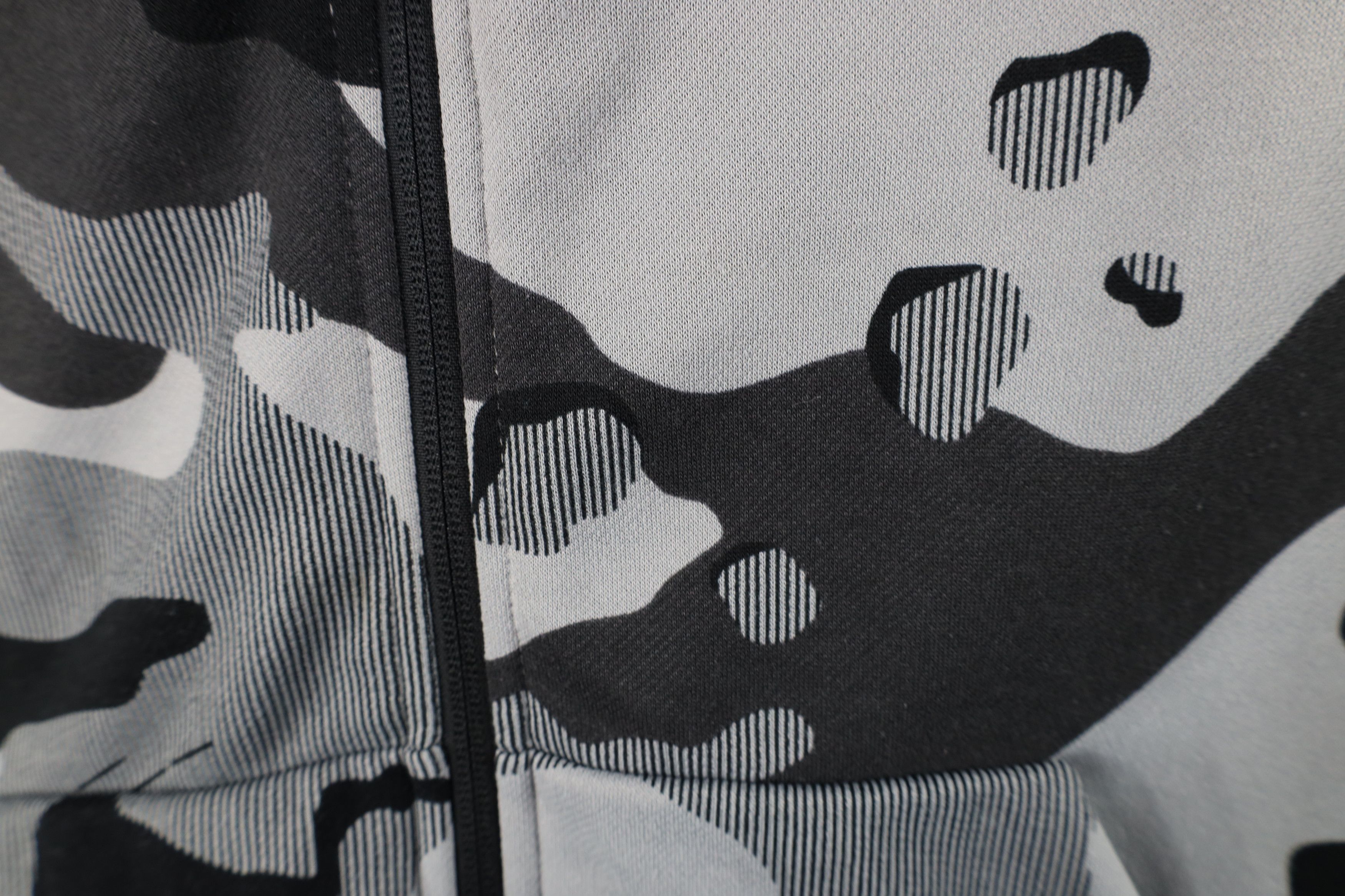 Nike Nike Big Swoosh Camouflage Full Zip Hoodie Sweatshirt Size US L / EU 52-54 / 3 - 5 Thumbnail