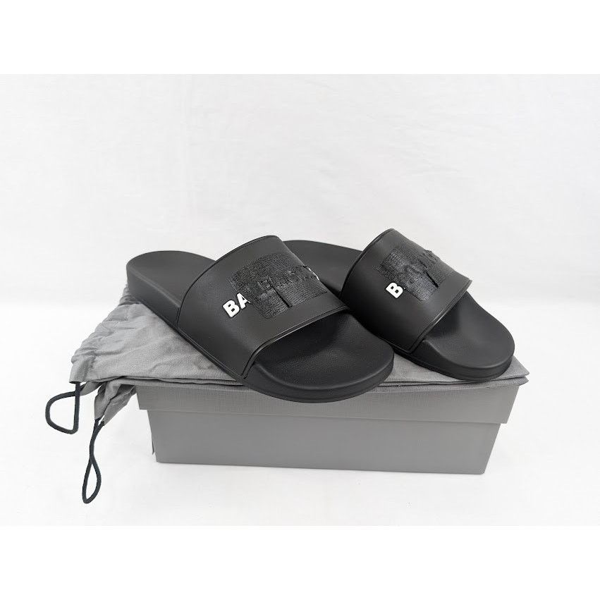Balenciaga o1rshd1 Pool Logo Slides in Black/White Size US 12 / EU 45 - 21 Thumbnail