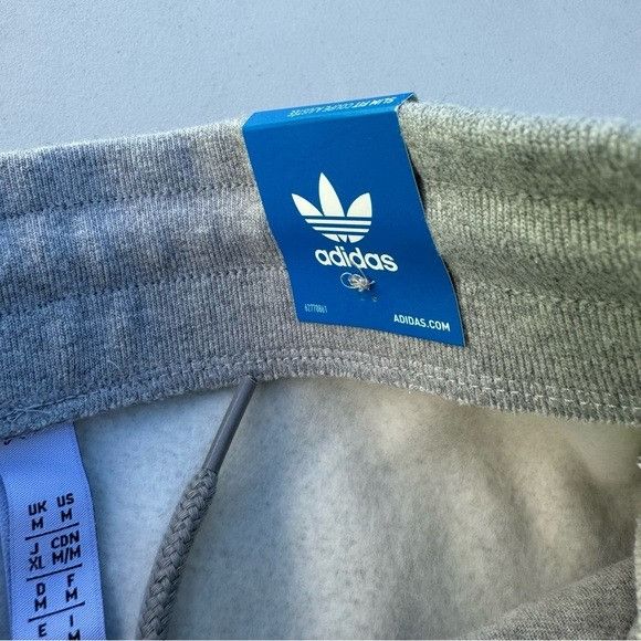 Adidas NWT ADIDAS LIGHT GRAY SLIM FIT CARGO STRAIGHT LEG SWEATPANTS Size US 30 / EU 46 - 9 Thumbnail