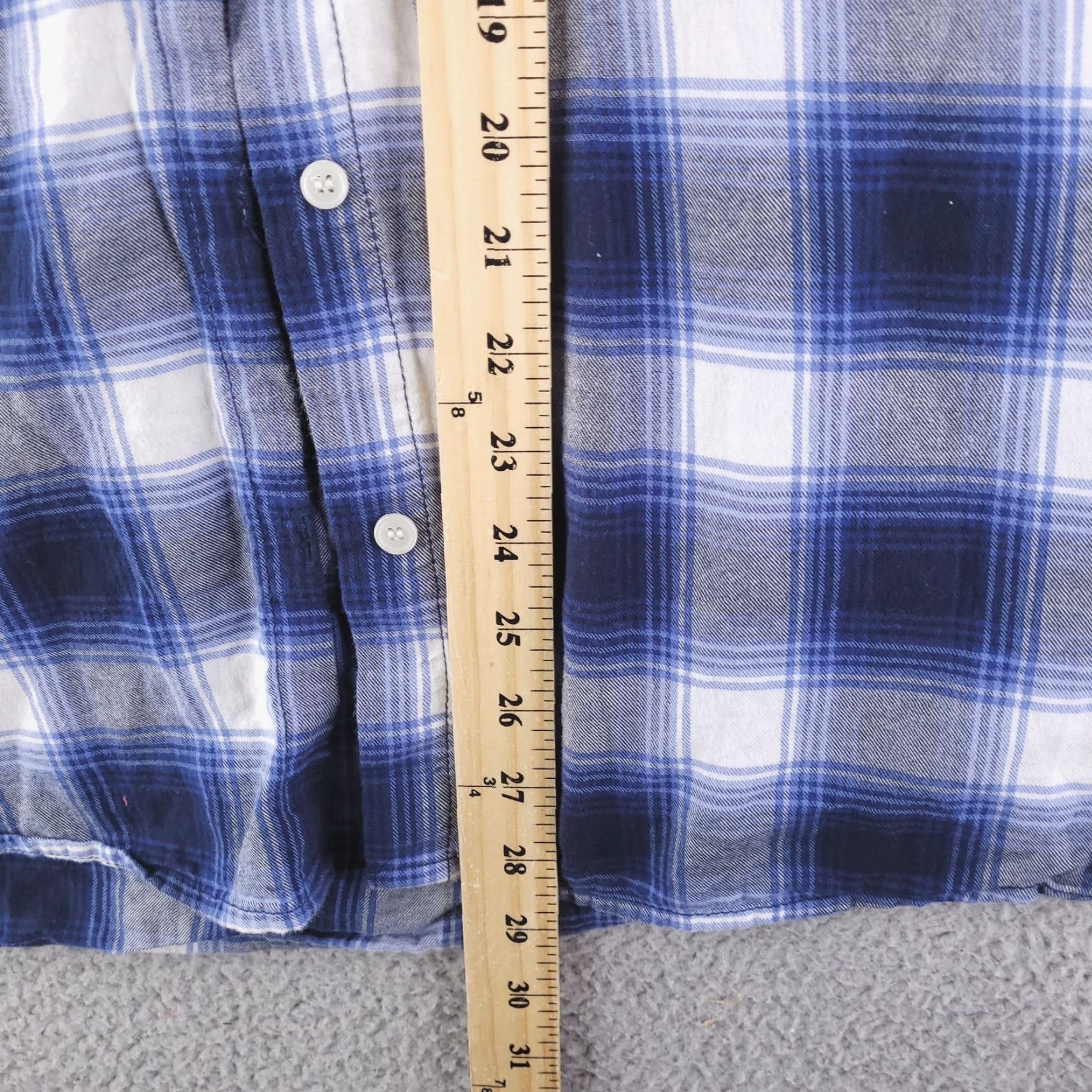 H&M H&M Shirt Mens Large Relaxed Plaid Lightweight Button-Up Long Sleeve Blue Size US L / EU 52-54 / 3 - 7 Thumbnail