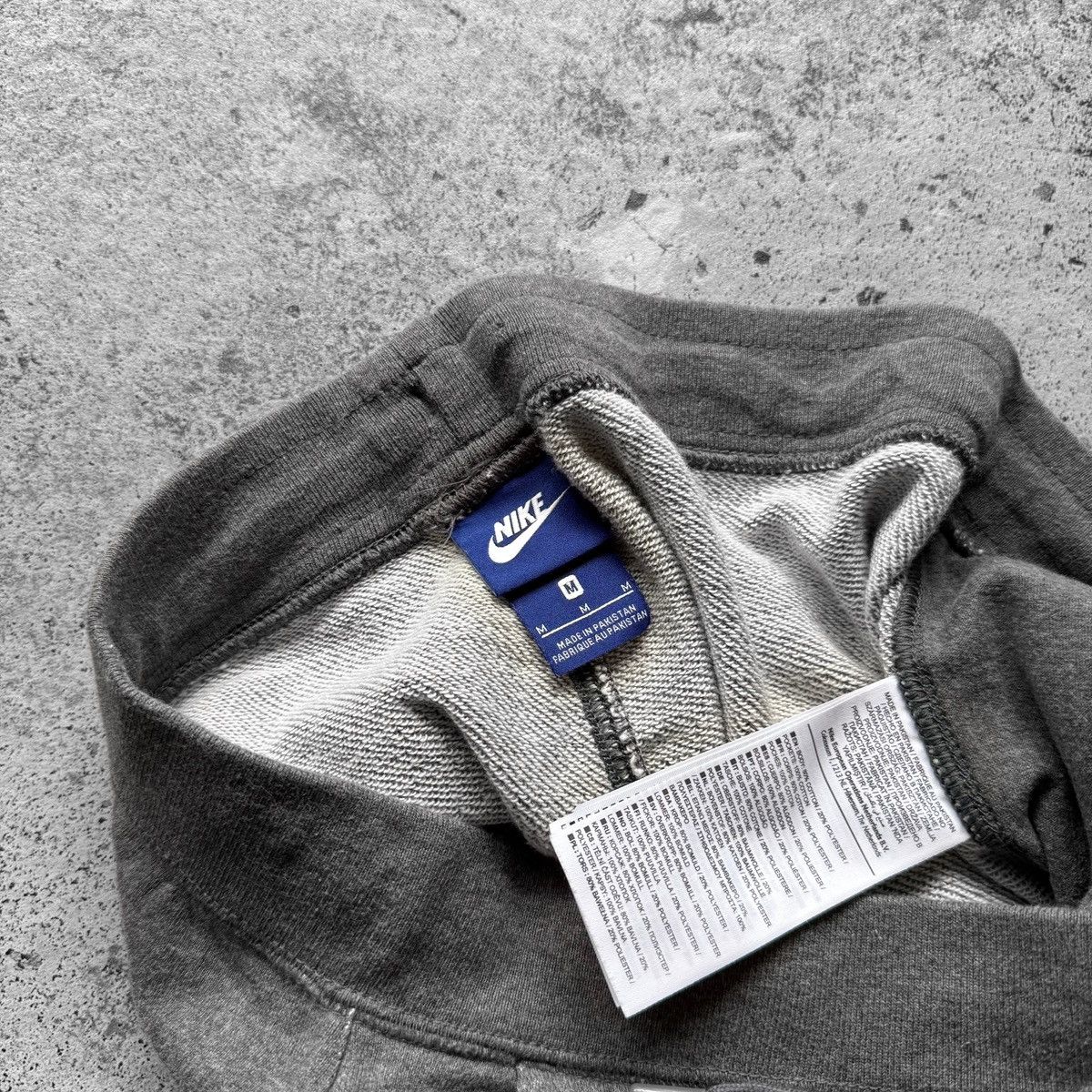 Nike Nike Womens Grey Fleece Sweat Shorts Casual Sportswear Logo Size 30" / US 8 / IT 44 - 6 Thumbnail