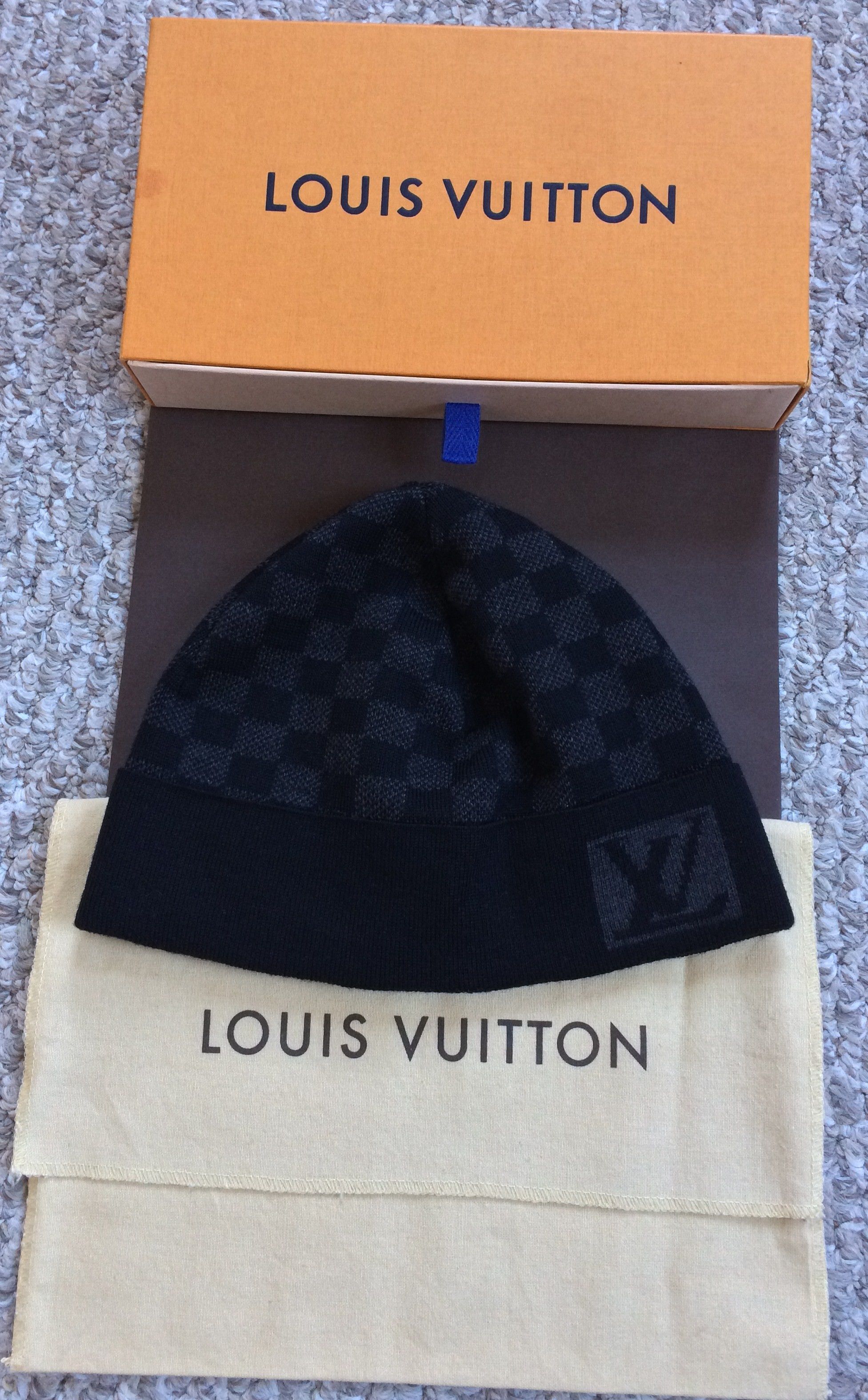 Louis Vuitton Louis Vuitton Damier Initiales Beanie Hat Size ONE SIZE - 7 Thumbnail