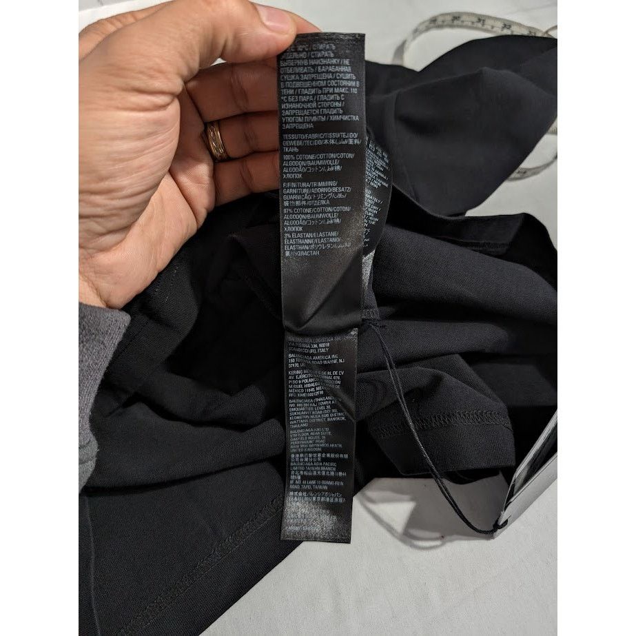 Balenciaga o1rshd1 Q:3 / Oversize Long Sleeve T-Shirt in Black Size US M / EU 48-50 / 2 - 16 Thumbnail