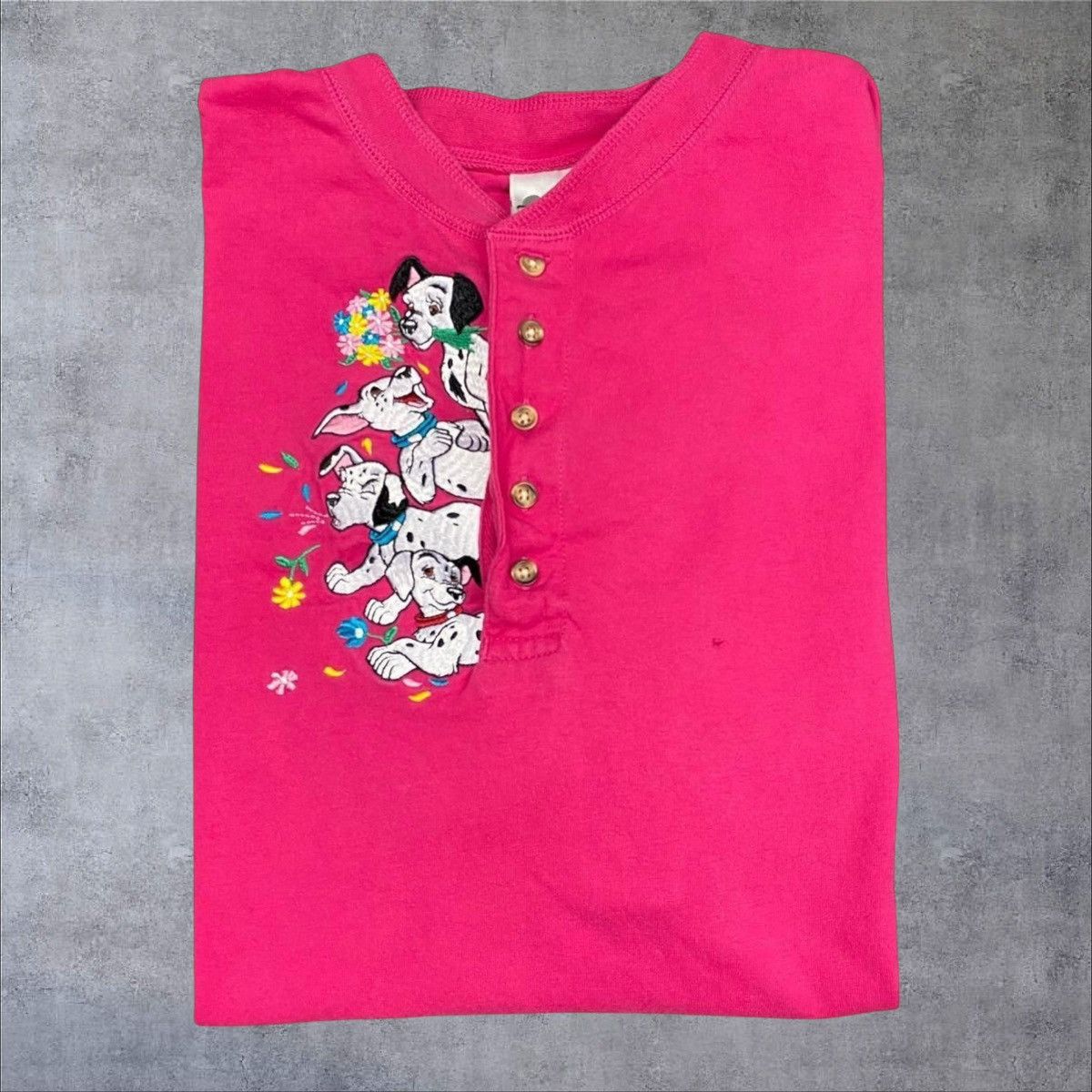 Disney × Vintage Vintage 101 Dalmatians Shirt Size US L / EU 52-54 / 3 - 1 Thumbnail