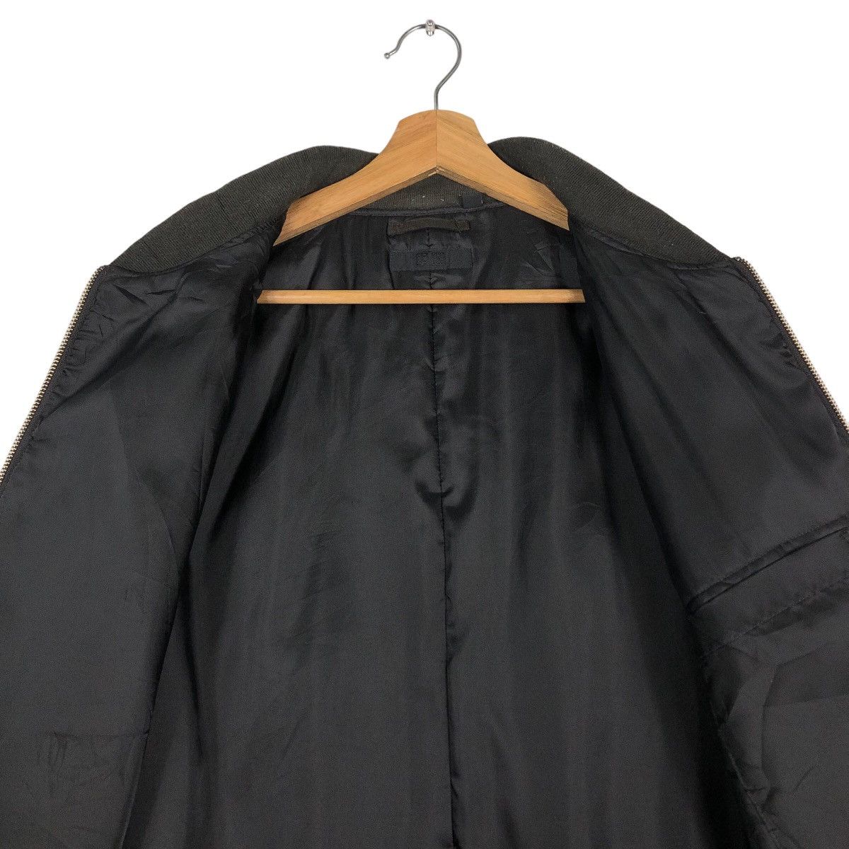 Japanese Brand 🔥Riot Riot Vintage Bomber Jacket Uniqlo Japan Issey Miyake Size US XL / EU 56 / 4 - 14 Thumbnail