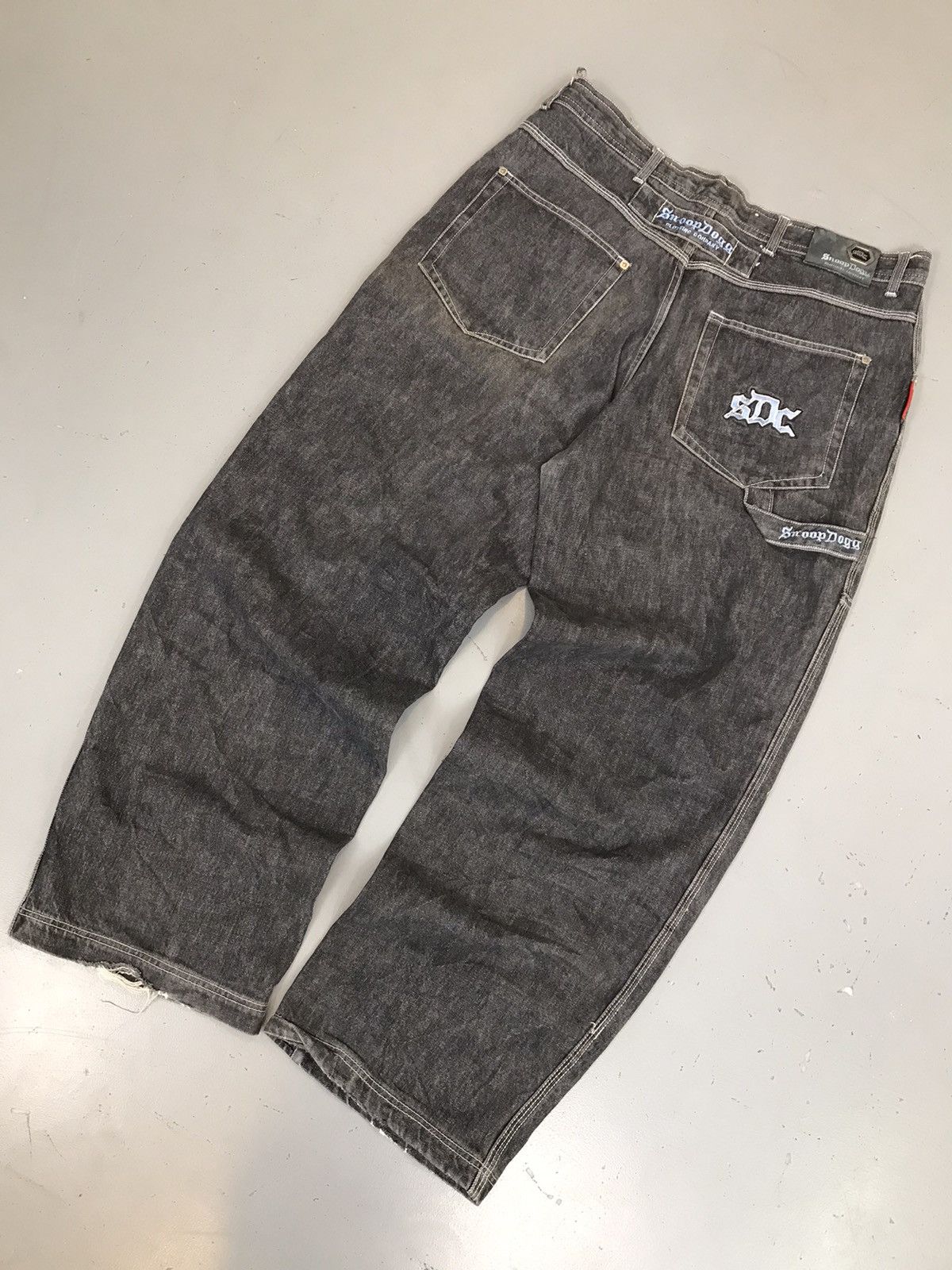 Vintage snoop dog baggy fit embroidered denim