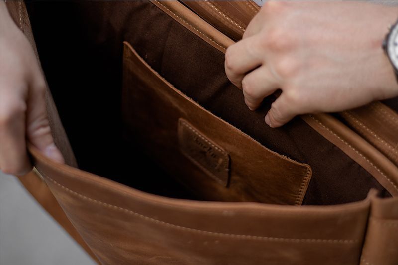 Handmade Genuine vintage leather bag. Business leather messenger bag Size ONE SIZE - 3 Thumbnail