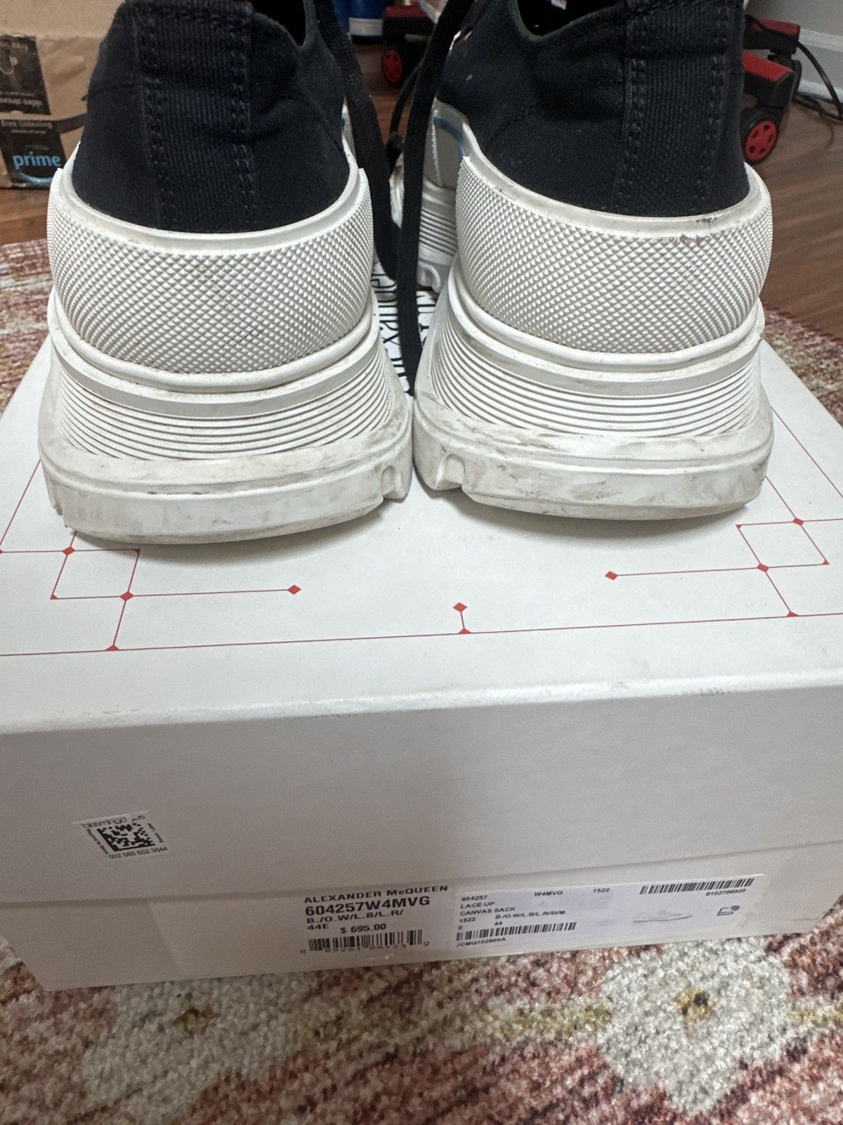 Alexander McQueen Men Alexander McQueen White Black Blue Tread Slick Sneaker Size US 11 / EU 44 - 9 Thumbnail