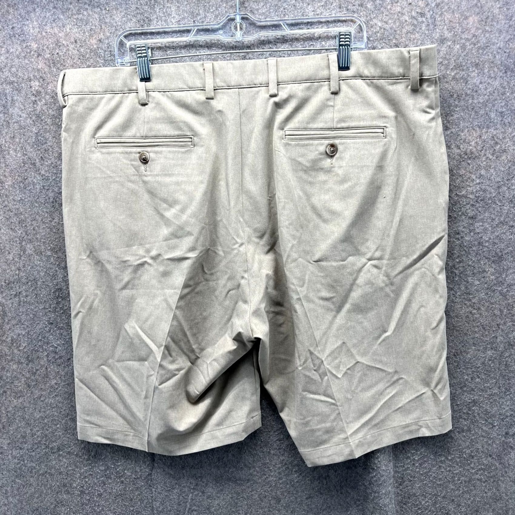 Vintage Greg Norman Shorts Mens 40 Khaki Beige Chino Flat Front Casual Golf / Mens / 40 / Beige Size US 40 / EU 56 - 2 Thumbnail