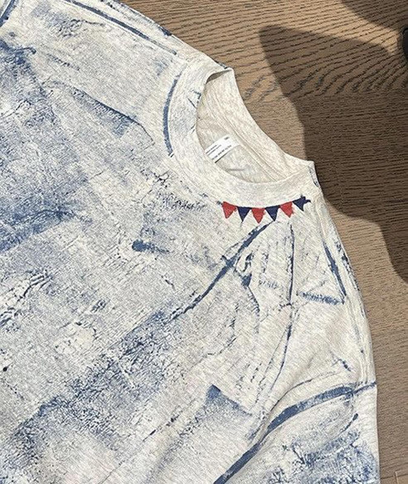 Vintage Blue Abstract Print T-Shirt with Decorative Accents Size US L / EU 52-54 / 3 - 7 Thumbnail