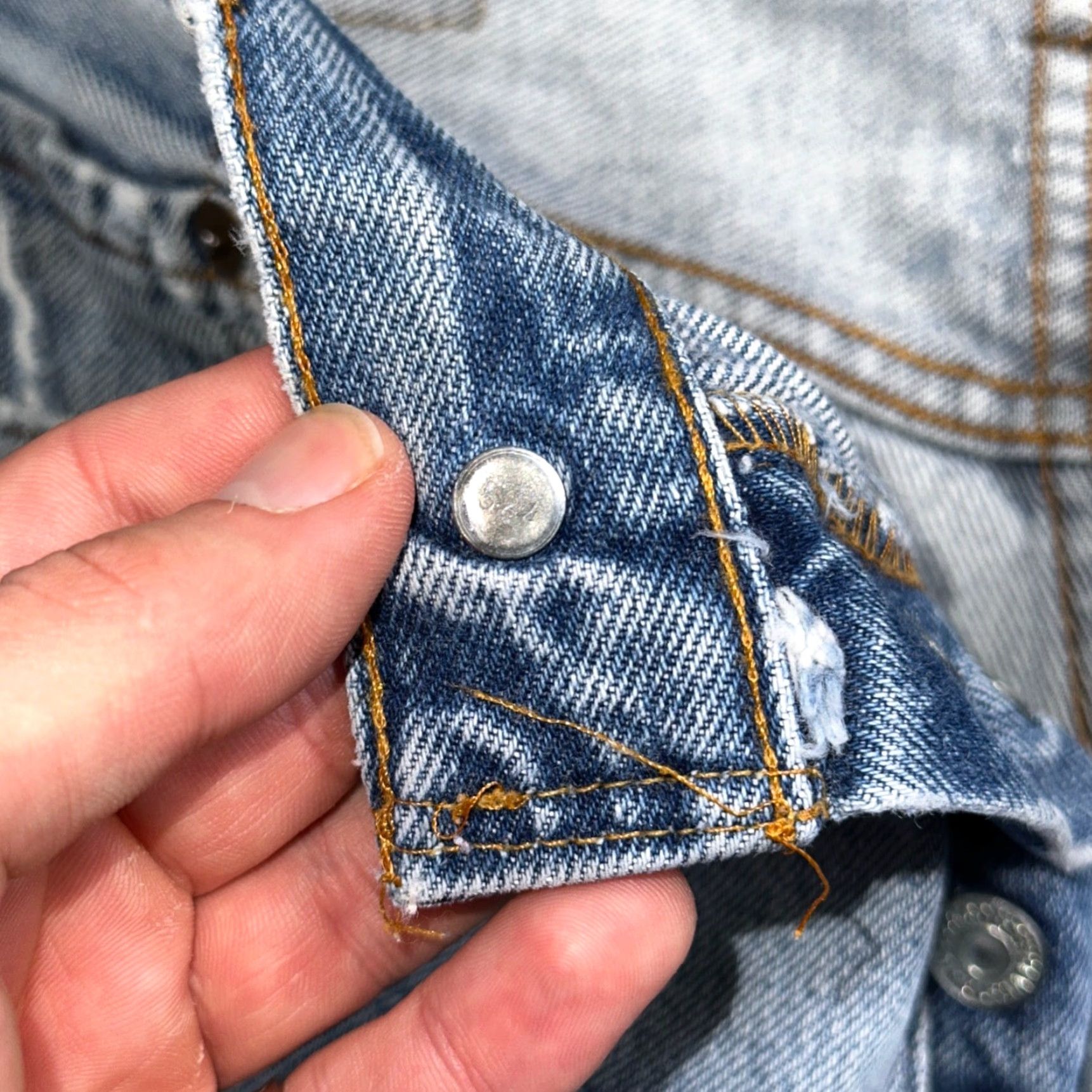 Levi's VINTAGE Levi's 501 Jeans 80s Redline Selvedge USA XX Light Wash 30x34 28 Regular Men Blue Cotton Denim Straight Jeans Mens Size US 28 / EU 44 - 5 Thumbnail
