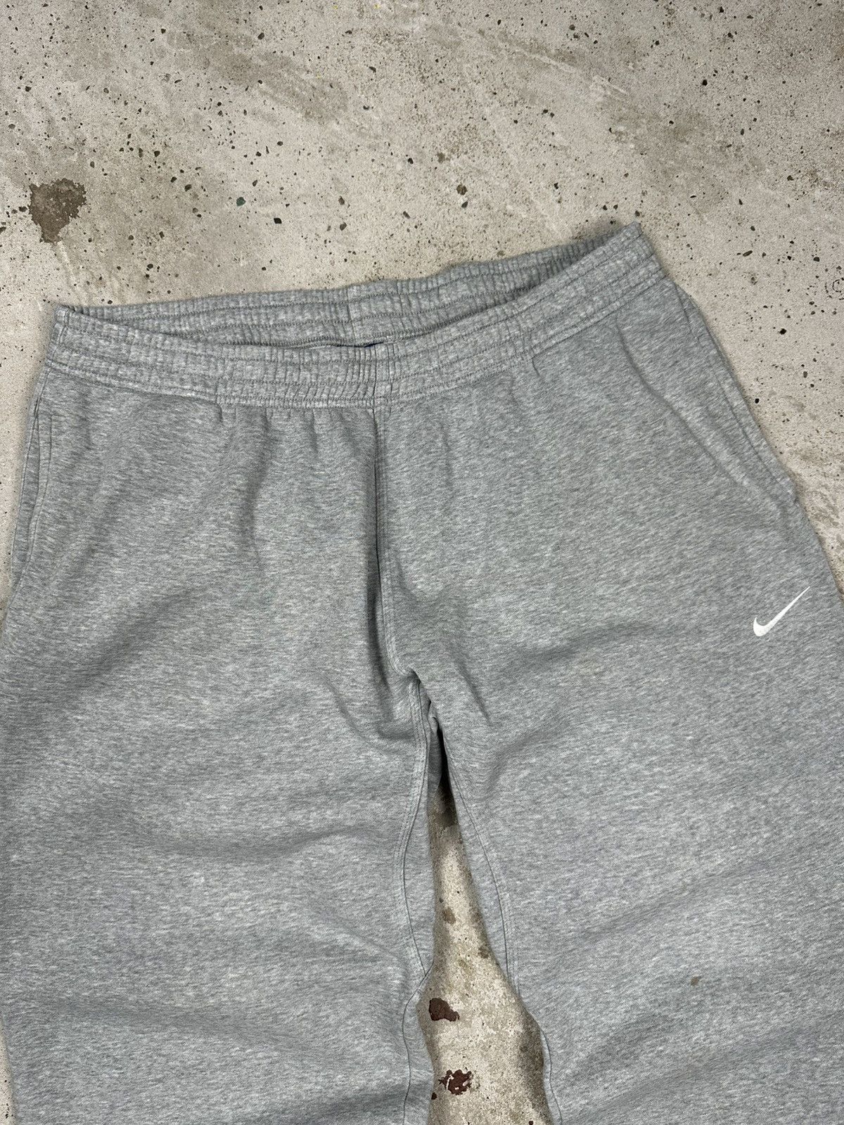 Nike Vintage Y2K Nike Baggy Grey Sweatpants Loose Swoosh rare Size US 38 / EU 54 - 11 Thumbnail