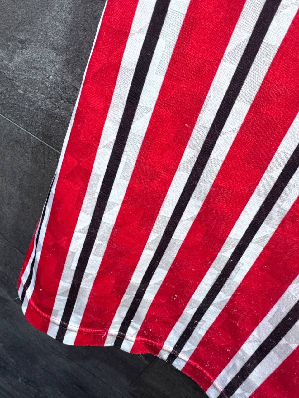 Umbro Sheffield United Umbro 1990/92 Home Football Shirt Size US L / EU 52-54 / 3 - 20 Thumbnail