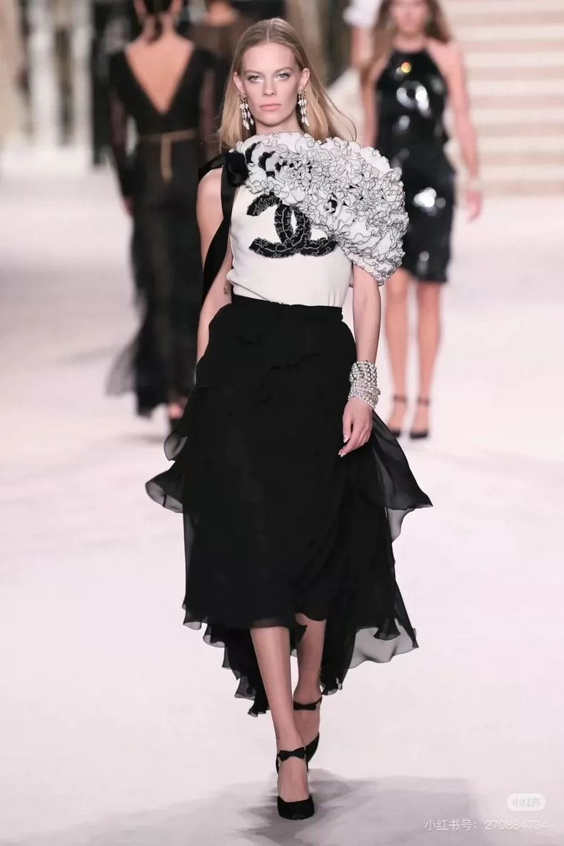 Chanel Chanel 20 handicraft workshop series mulberry silk skirt Size 24" / US 00 / IT 34 - 2 Thumbnail
