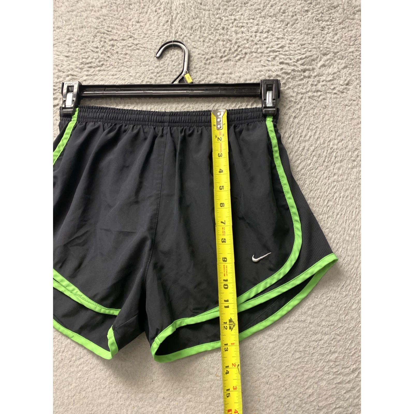 Nike Nike Running Shorts Women's Size S Black Lightweight 154-31 Size 28" / US 6 / IT 42 - 5 Thumbnail