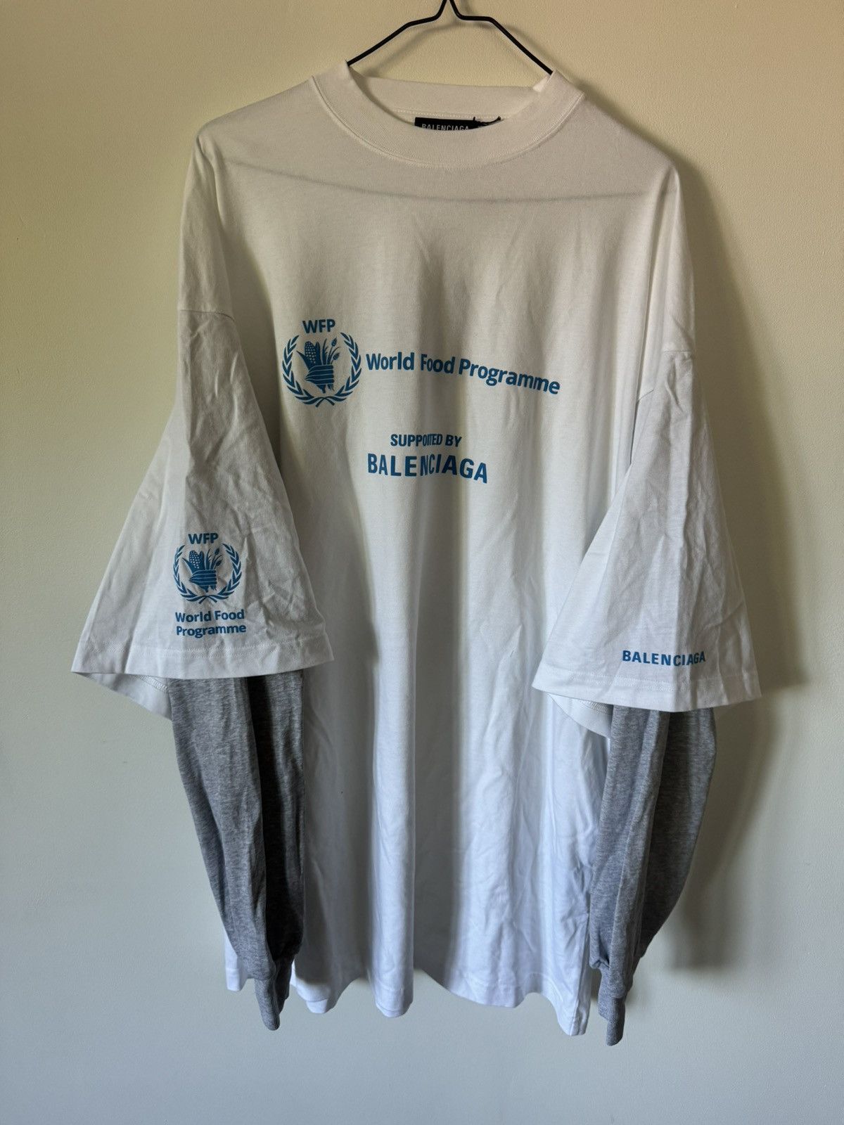 Balenciaga Balenciaga WFP longsleeve White Size US XL / EU 56 / 4 - 1 Thumbnail