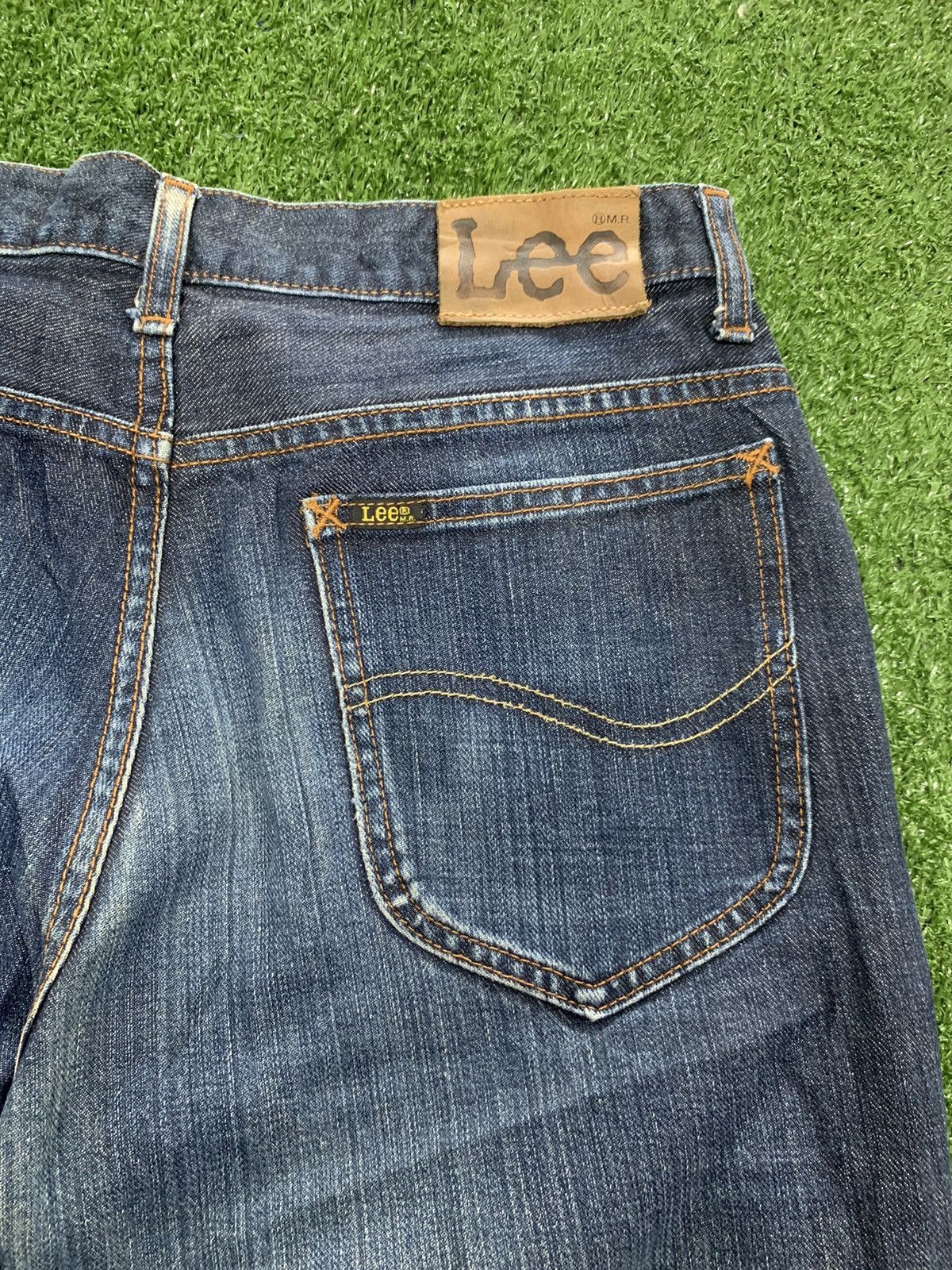 Lee FLARE VINTAGE LEE JEANS. Size US 31 - 6 Thumbnail