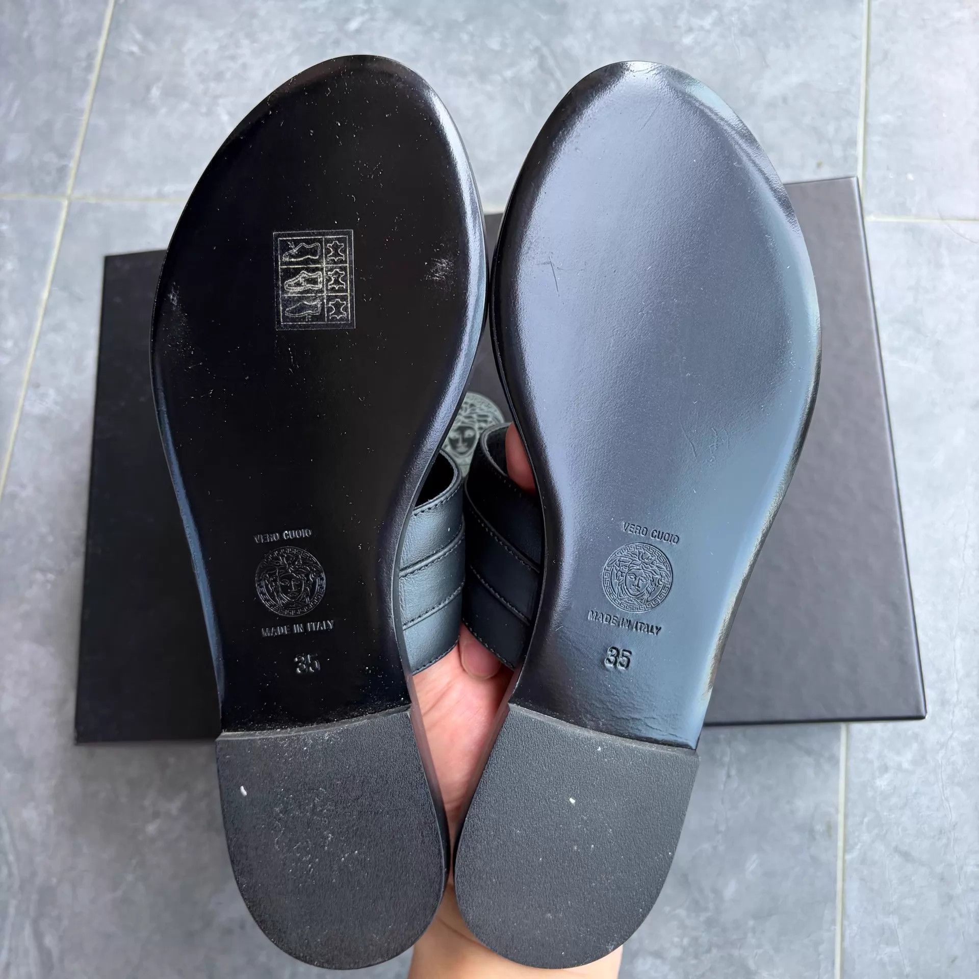 Versace Versace Women's 35 Sandal New Worn Once Box Size US 4.5 / IT 34.5 - 4 Thumbnail
