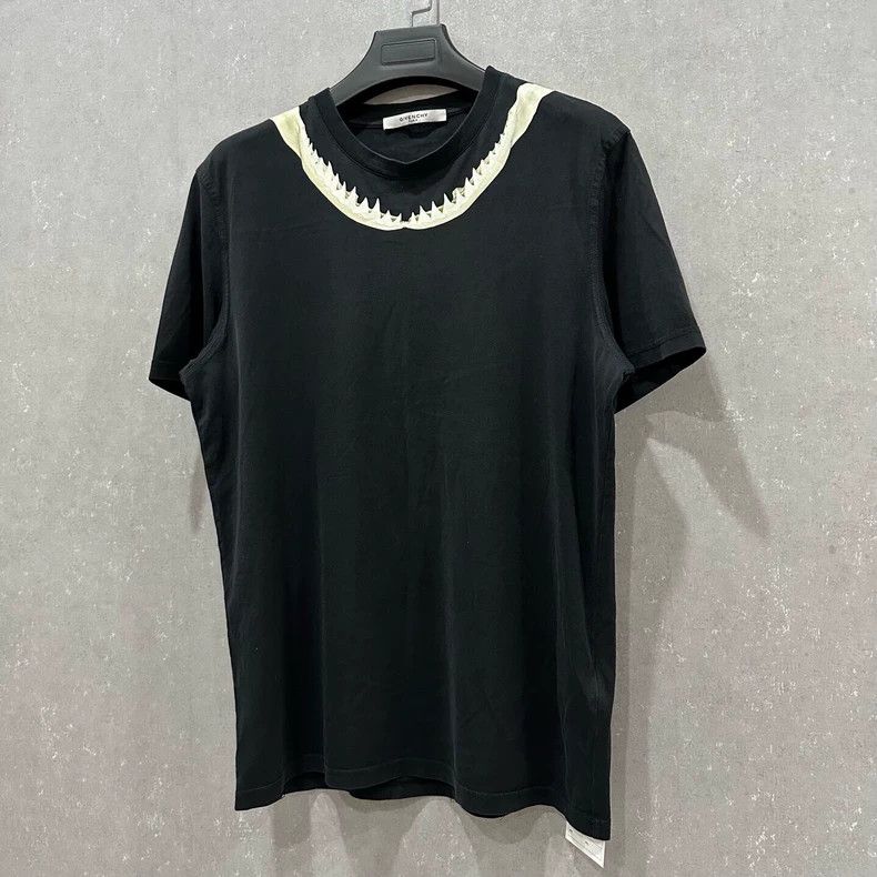 Givenchy Givenchy Black Round Neck Short Sleeve T-Shirt, Size L Size US L / EU 52-54 / 3 - 3 Thumbnail