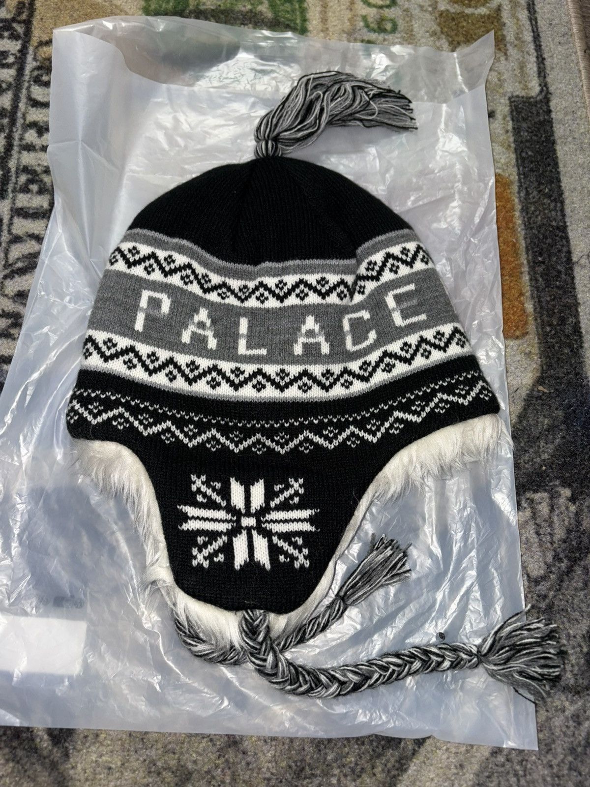 Palace Palace Loves Me Peruvian Beanie Size ONE SIZE - 1 Thumbnail