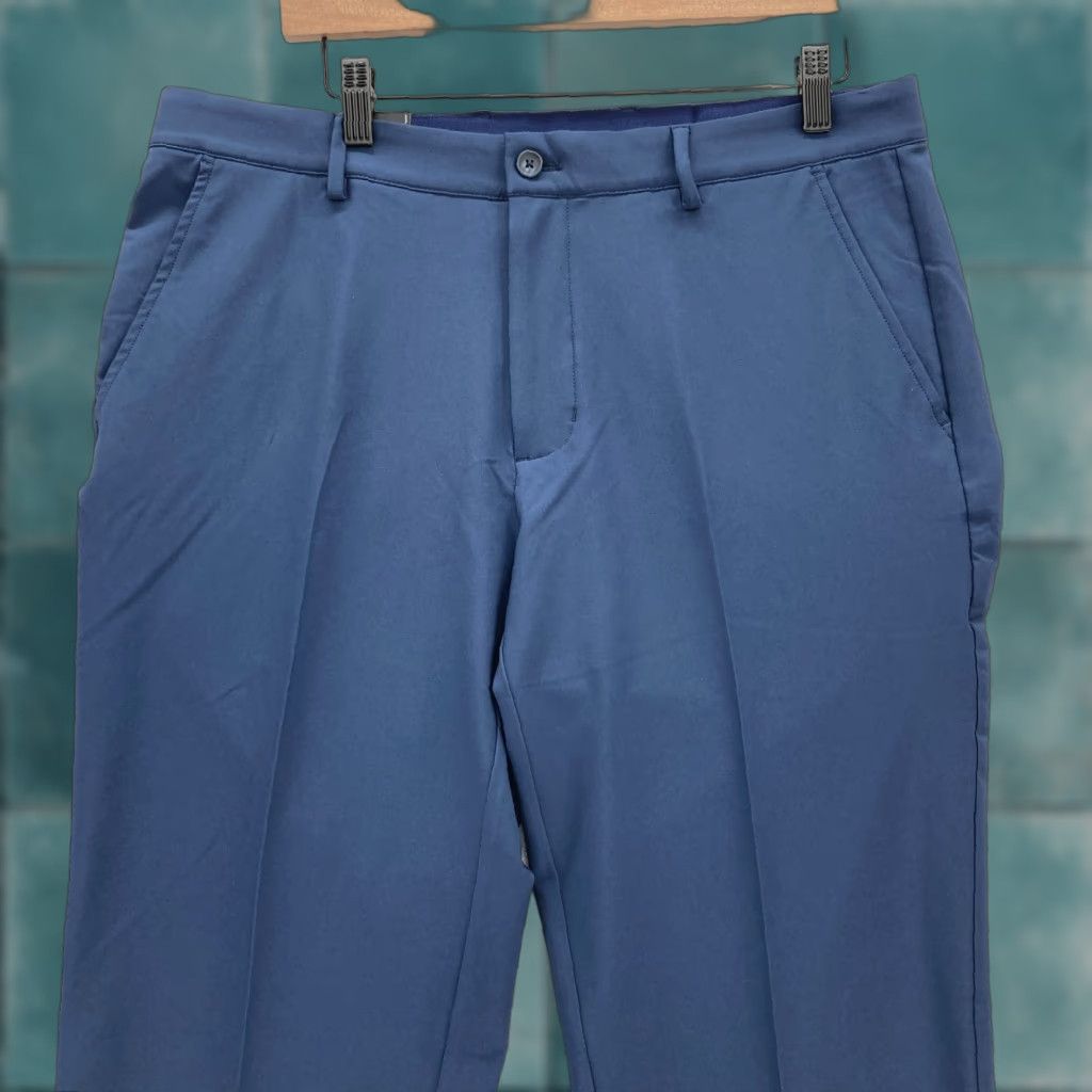 Vintage Greg Norman Performance Golf Pants Mens 33x30 Straight Leg Blue Stretch Waist Chino Pants Mens Regular Blue Stretch Waist 33 Inseam 30 Inseam Size US 33 - 1 Thumbnail
