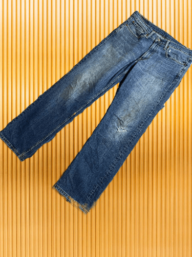 Levi's × Vintage VINTAGE LEVIS 514 THRASHED DISTRESSED LIGHT WASH JEANS Size US 34 / EU 50 - 1 Thumbnail
