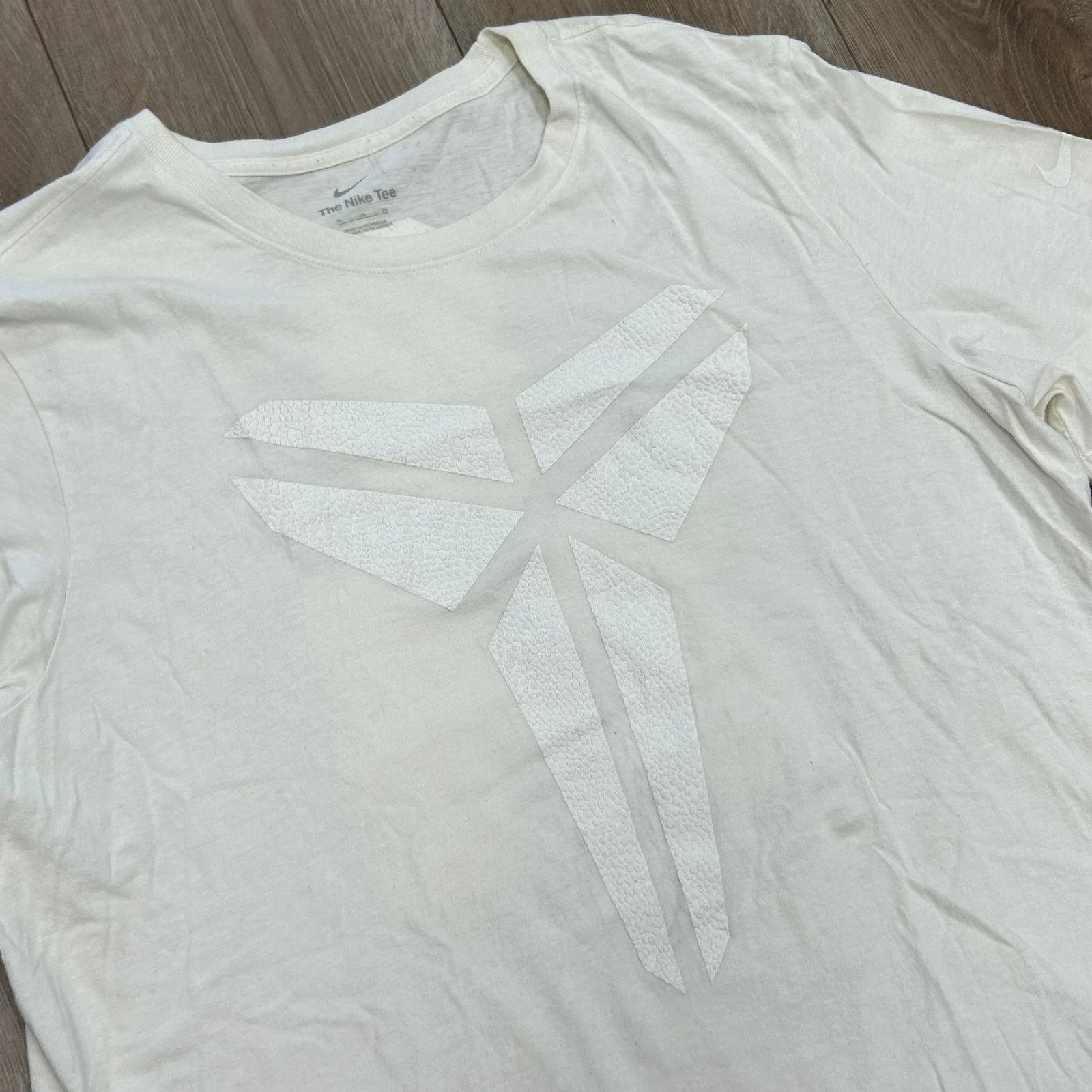 Nike Nike Kobe Bryant Mamba Halo White Tee T Shirt XL B20 Size US XL / EU 56 / 4 - 6 Thumbnail