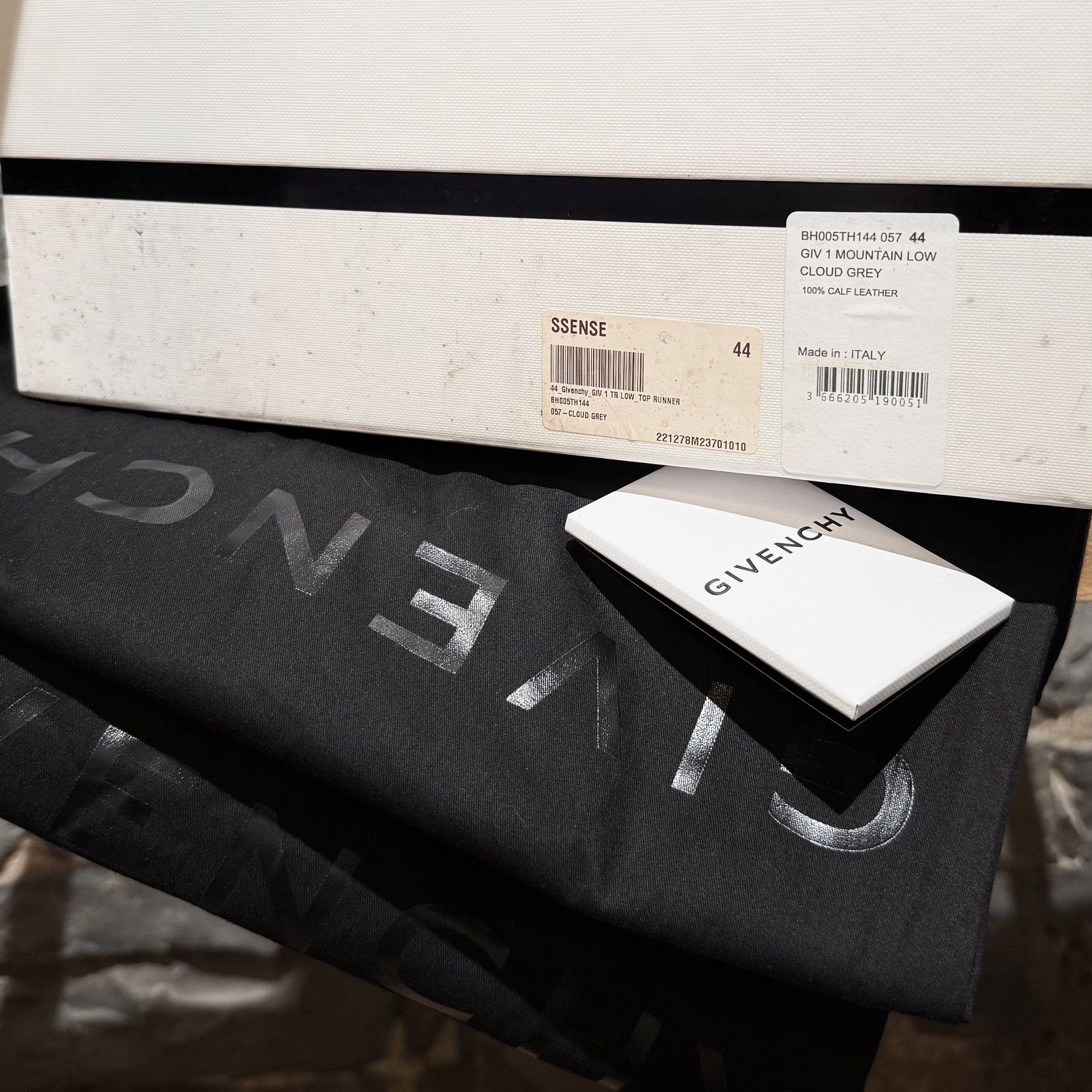 Givenchy Givenchy Giv 1 Mountain Cloud Grey Mesh Low-top Sneakers Size US 11 / EU 44 - 11 Thumbnail