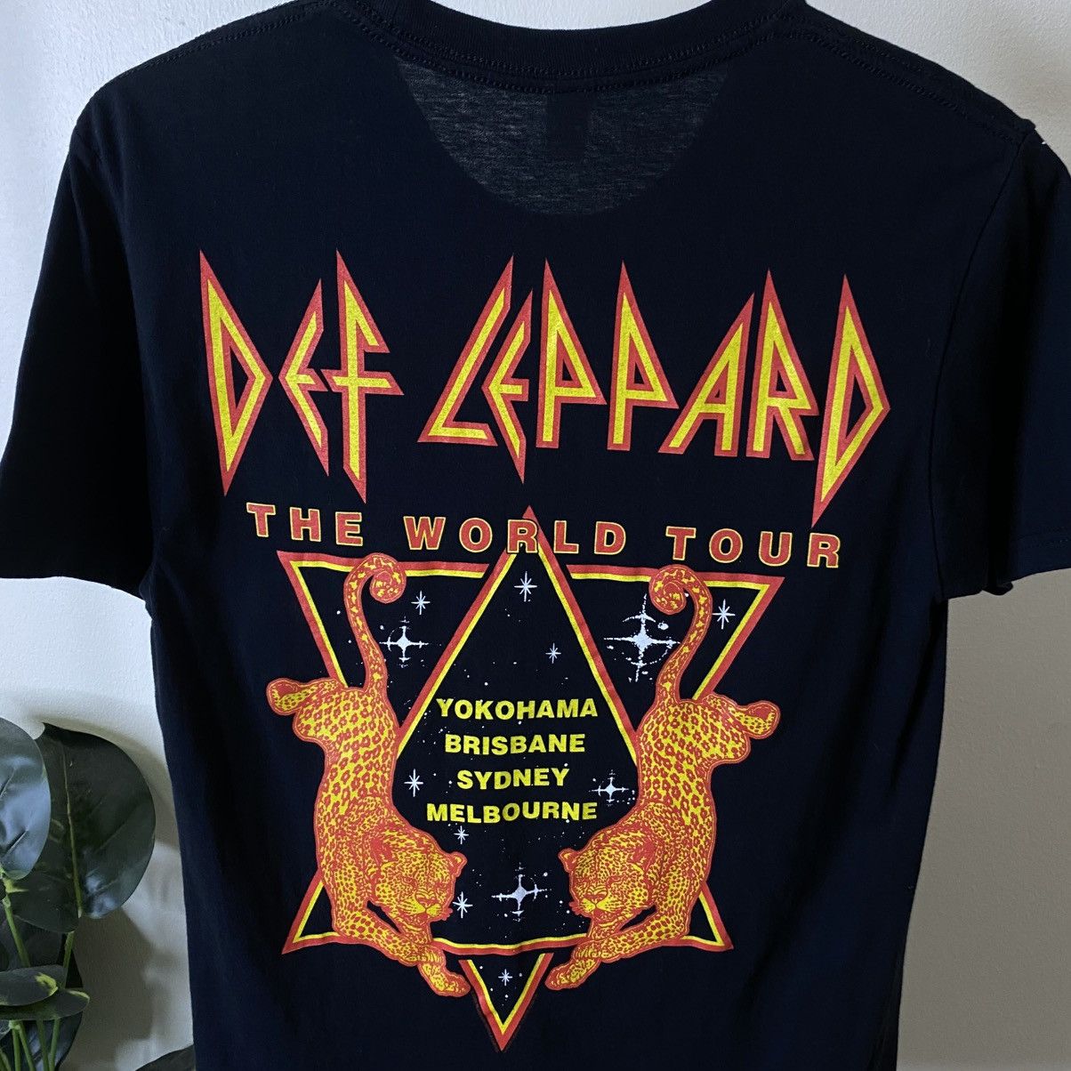 Band Tees Def Leppard Official Reissue Band Tee Size US S / EU 44-46 / 1 - 8 Thumbnail