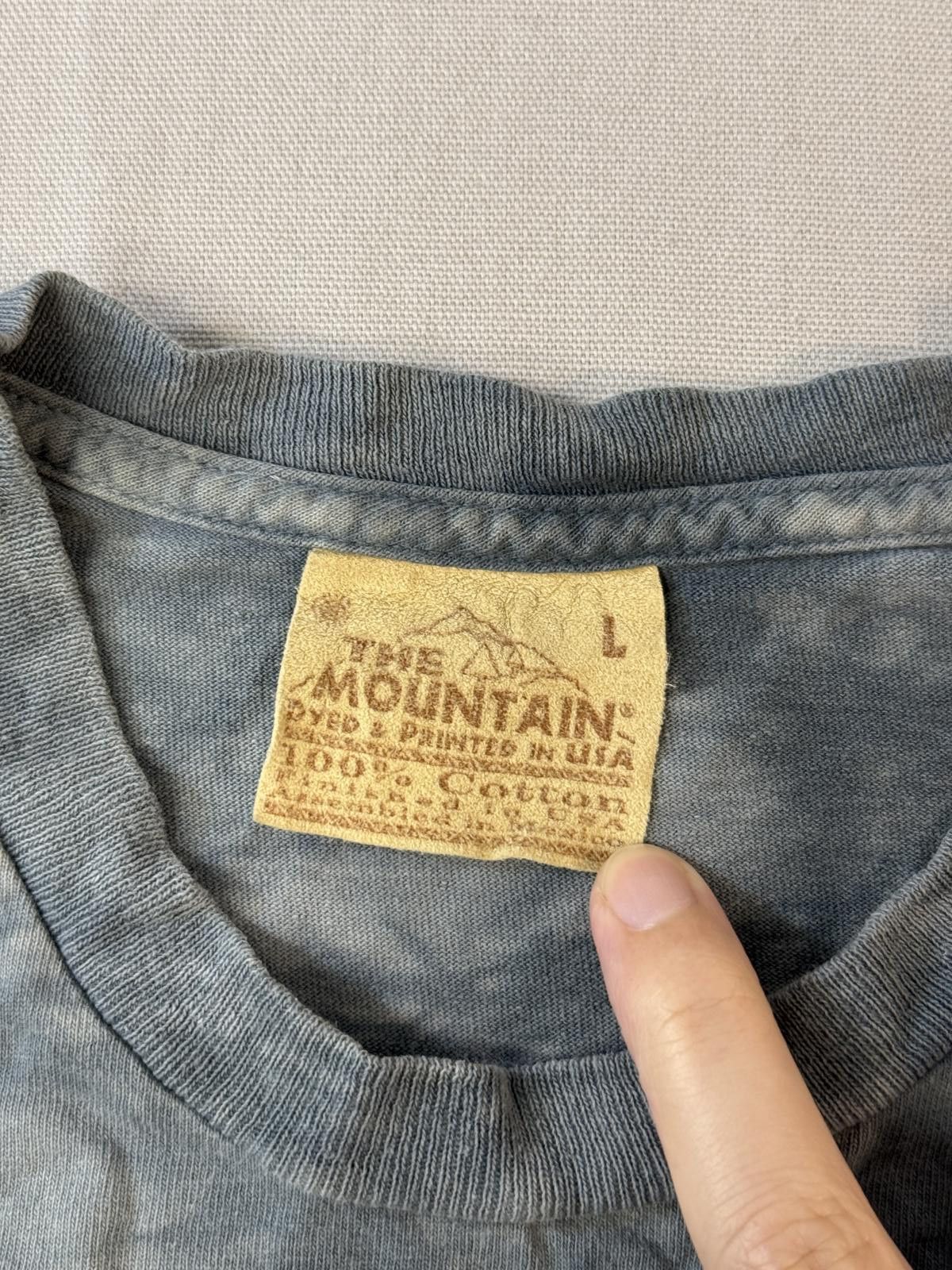The Mountain VTG The Mountain Wolf Big Head Long Sleeve - Leather Tag - L Size US L / EU 52-54 / 3 - 2 Thumbnail